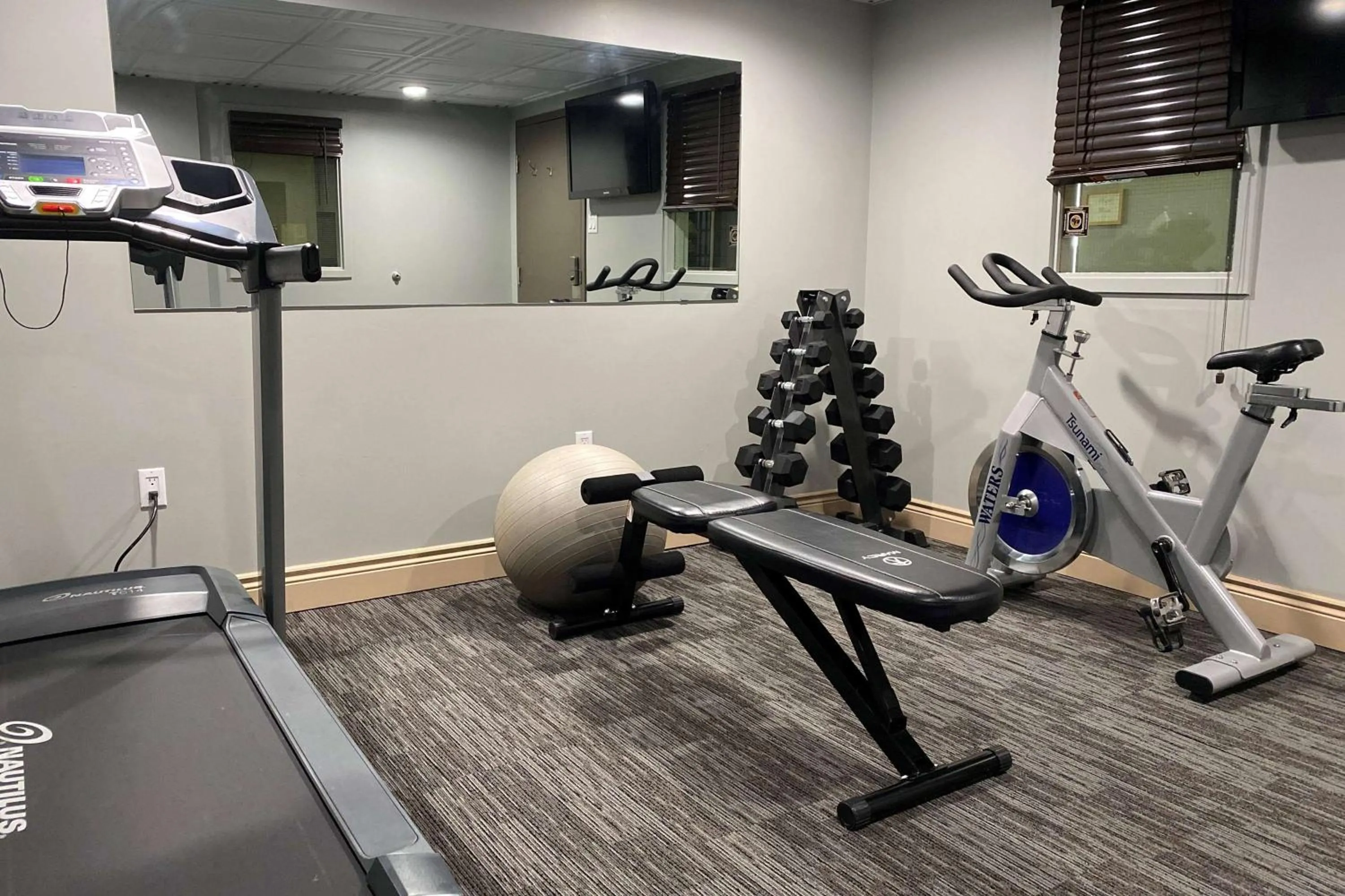 Fitness centre/facilities in Travelodge by Wyndham Miramichi New Brunswick