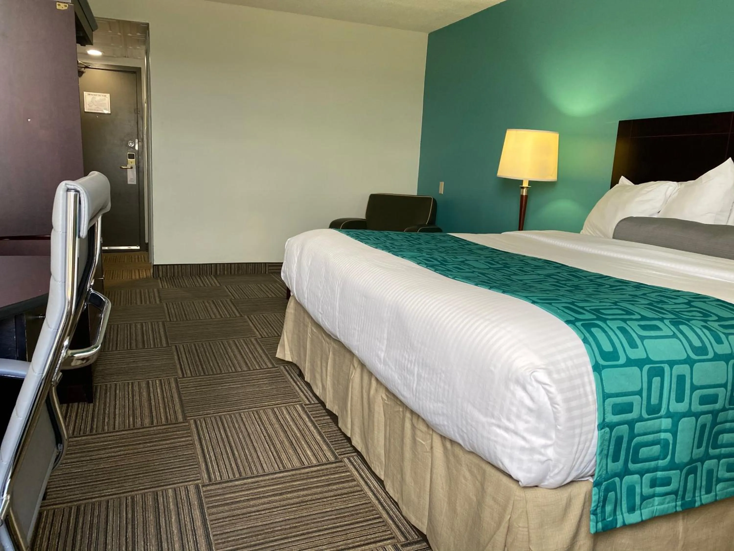 Bed in Travelodge by Wyndham Miramichi New Brunswick