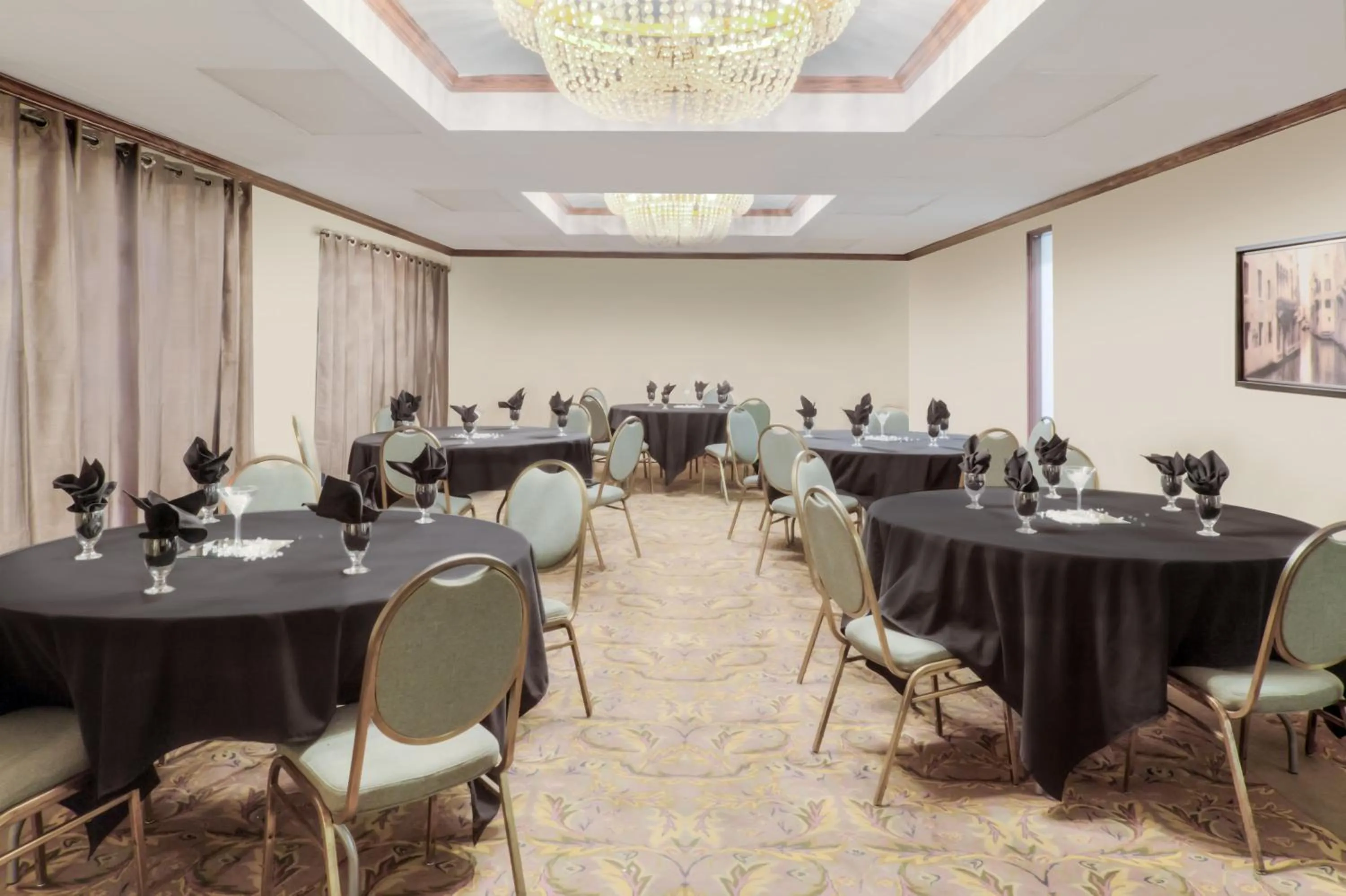 Meeting/conference room in Travelodge by Wyndham Miramichi New Brunswick