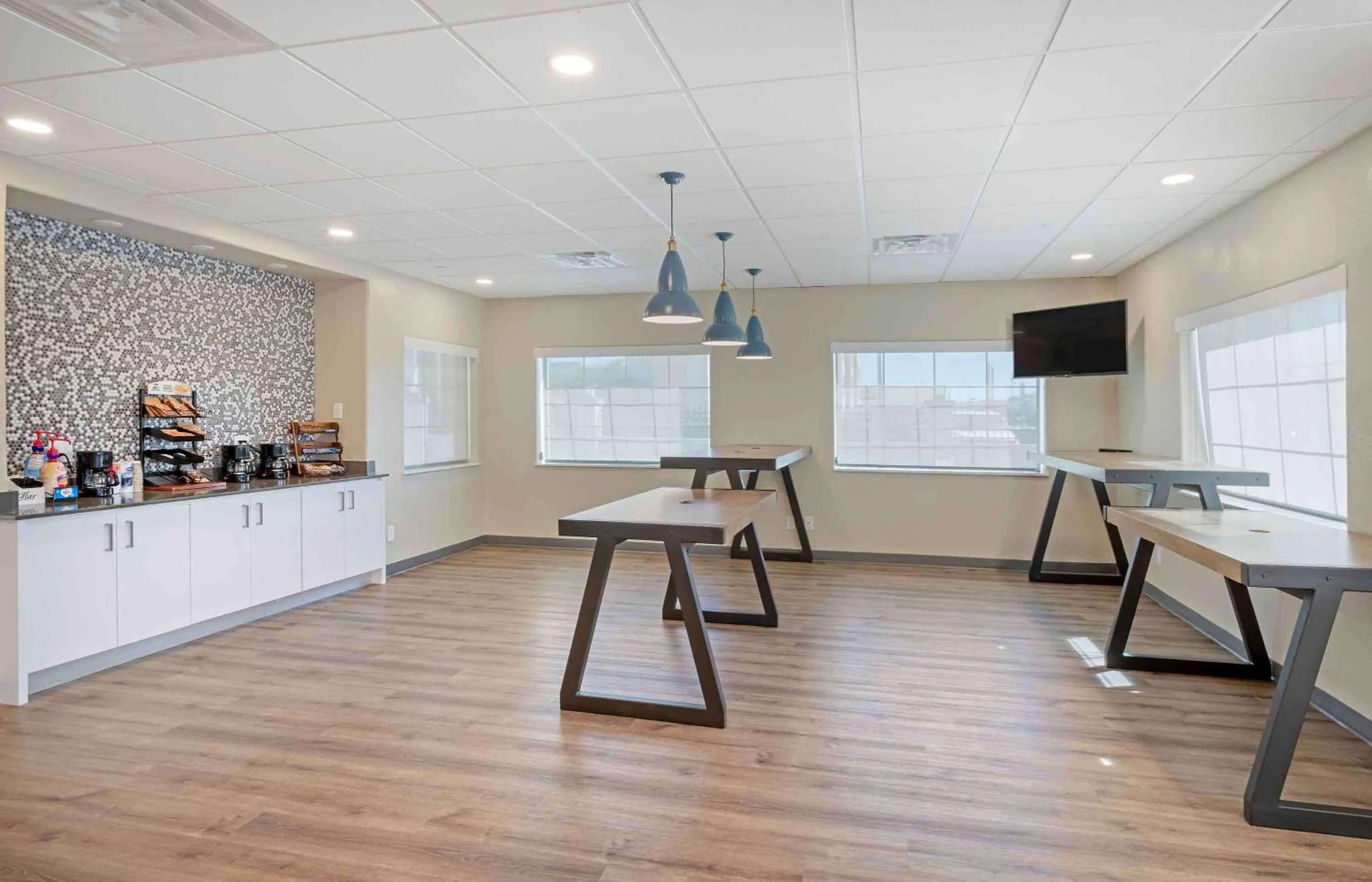 Breakfast in Extended Stay America Suites - Baytown