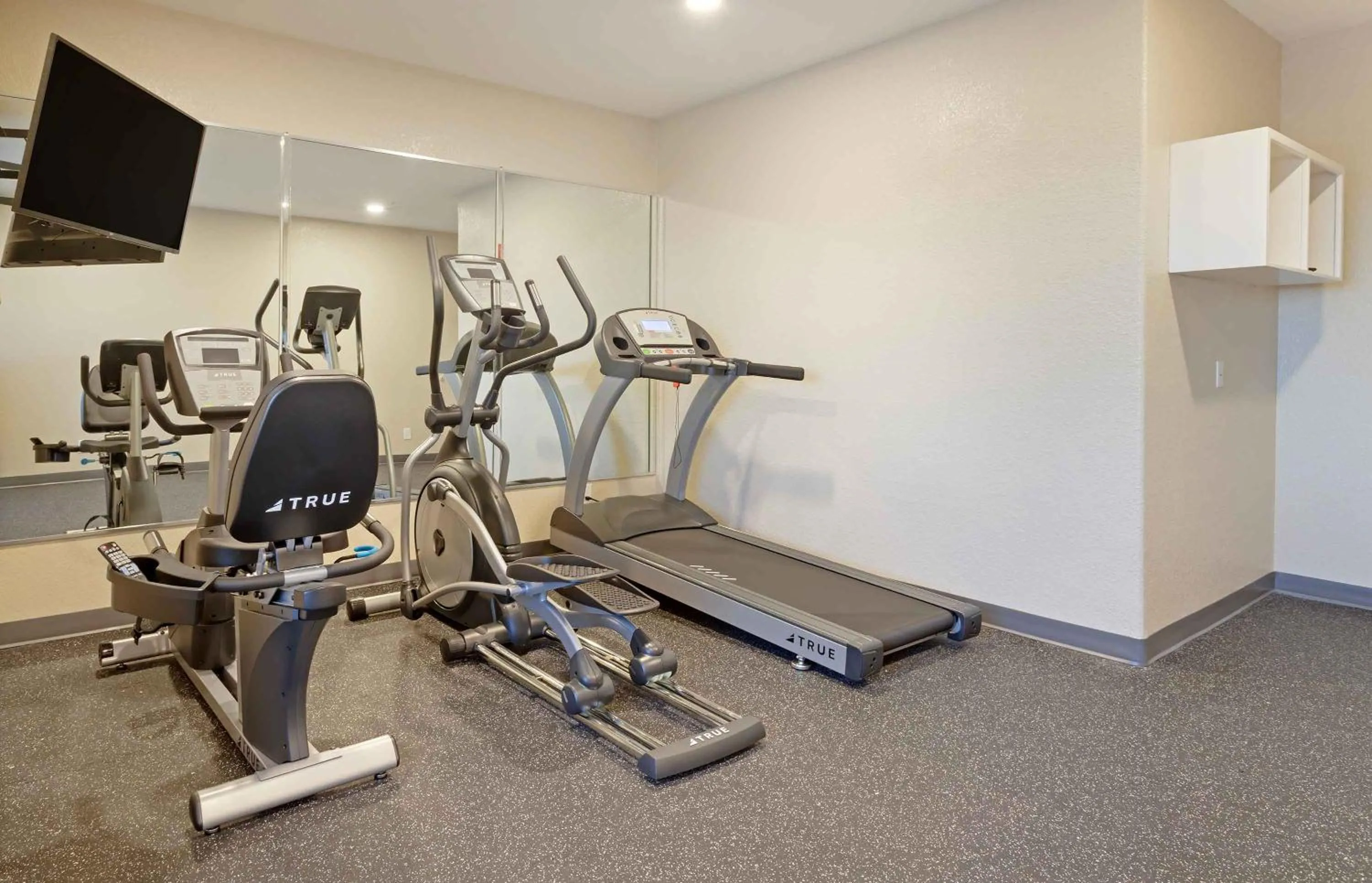 Fitness centre/facilities in Extended Stay America Suites - Baytown
