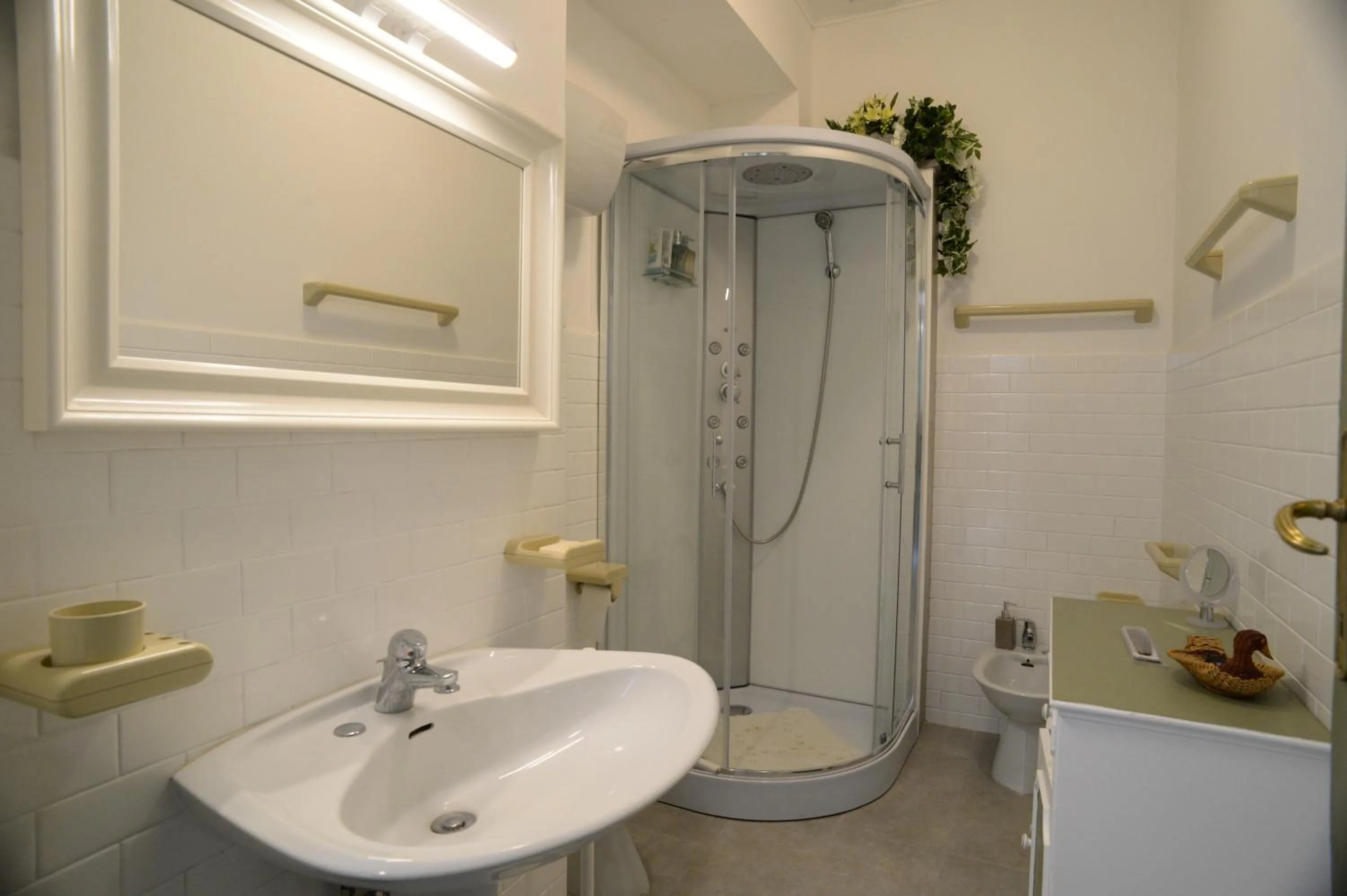 Bathroom in Vigna dell'Agrifoglio Home Residence di Eugenio Azzolini