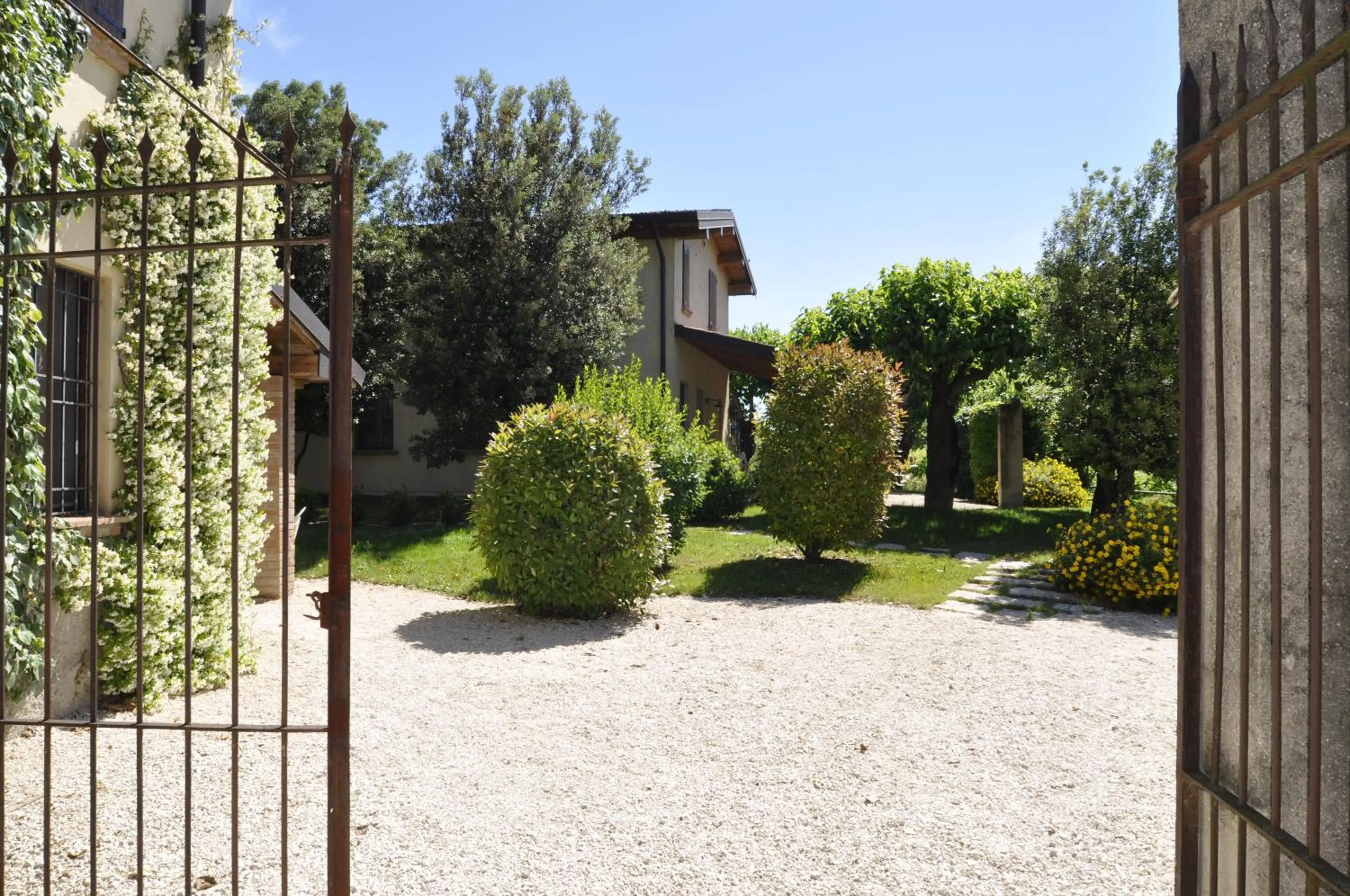 Facade/entrance in Borgo San Donino