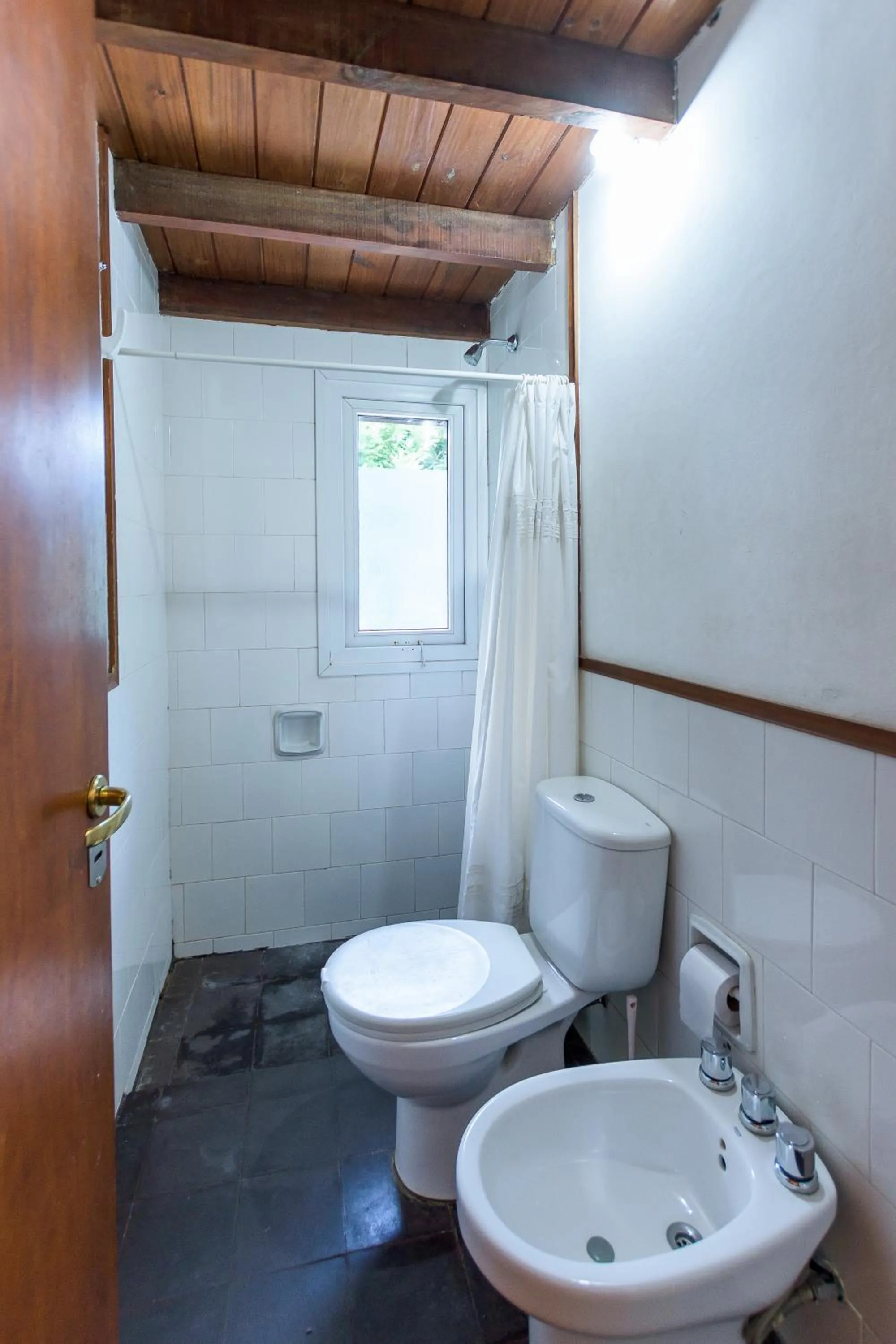 Shower in Hostel La Angostura