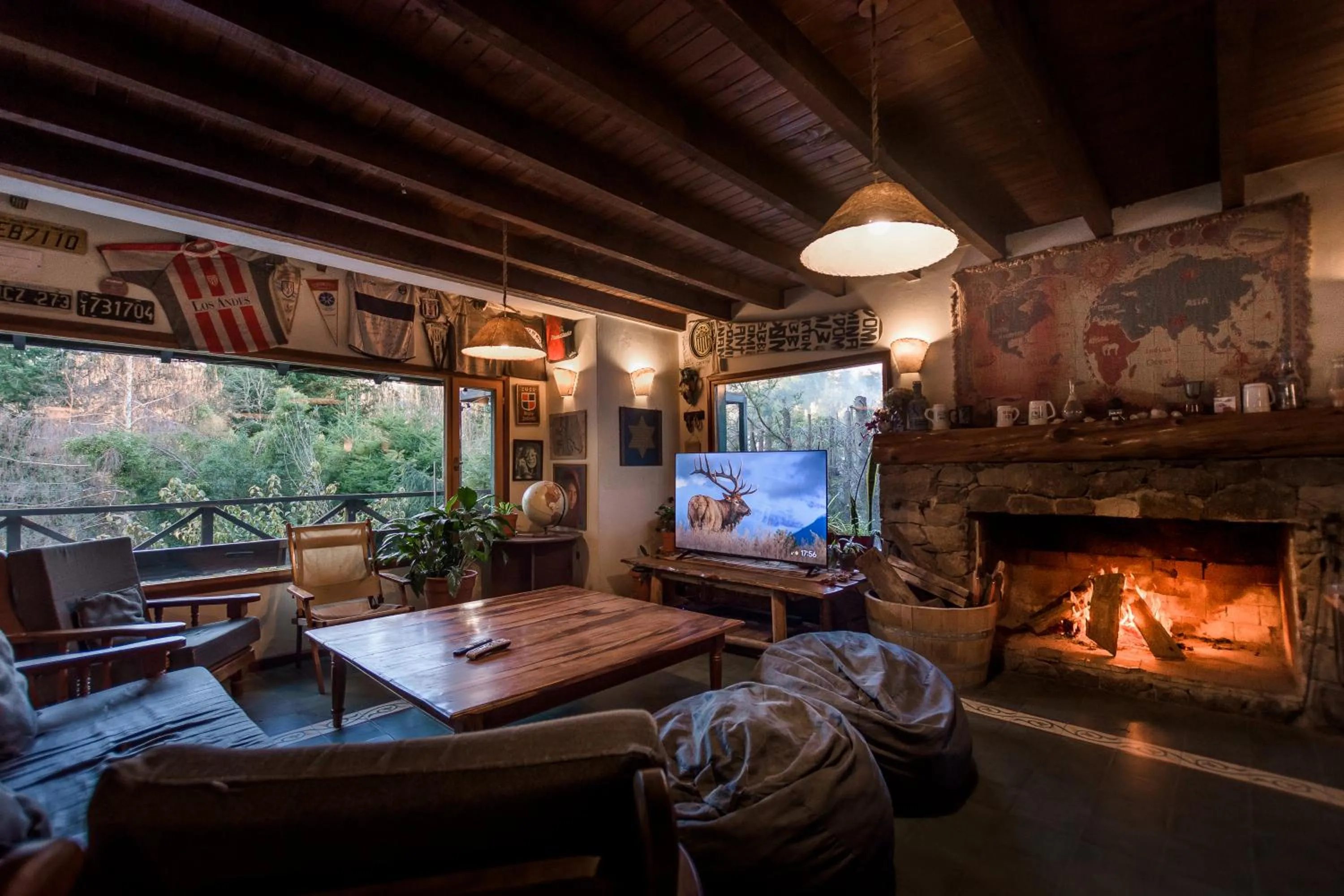 Communal lounge/ TV room in Hostel La Angostura