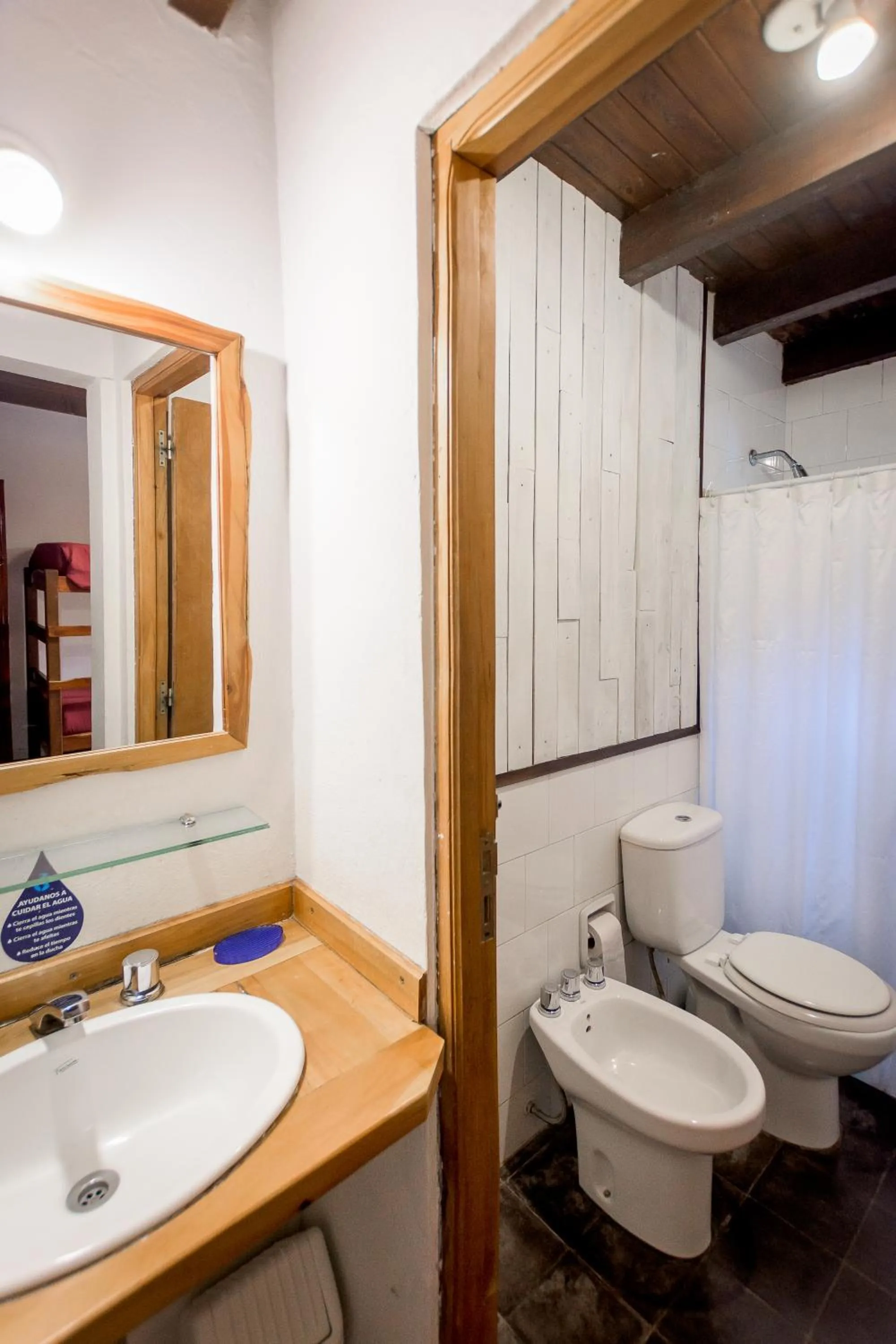 Shower in Hostel La Angostura