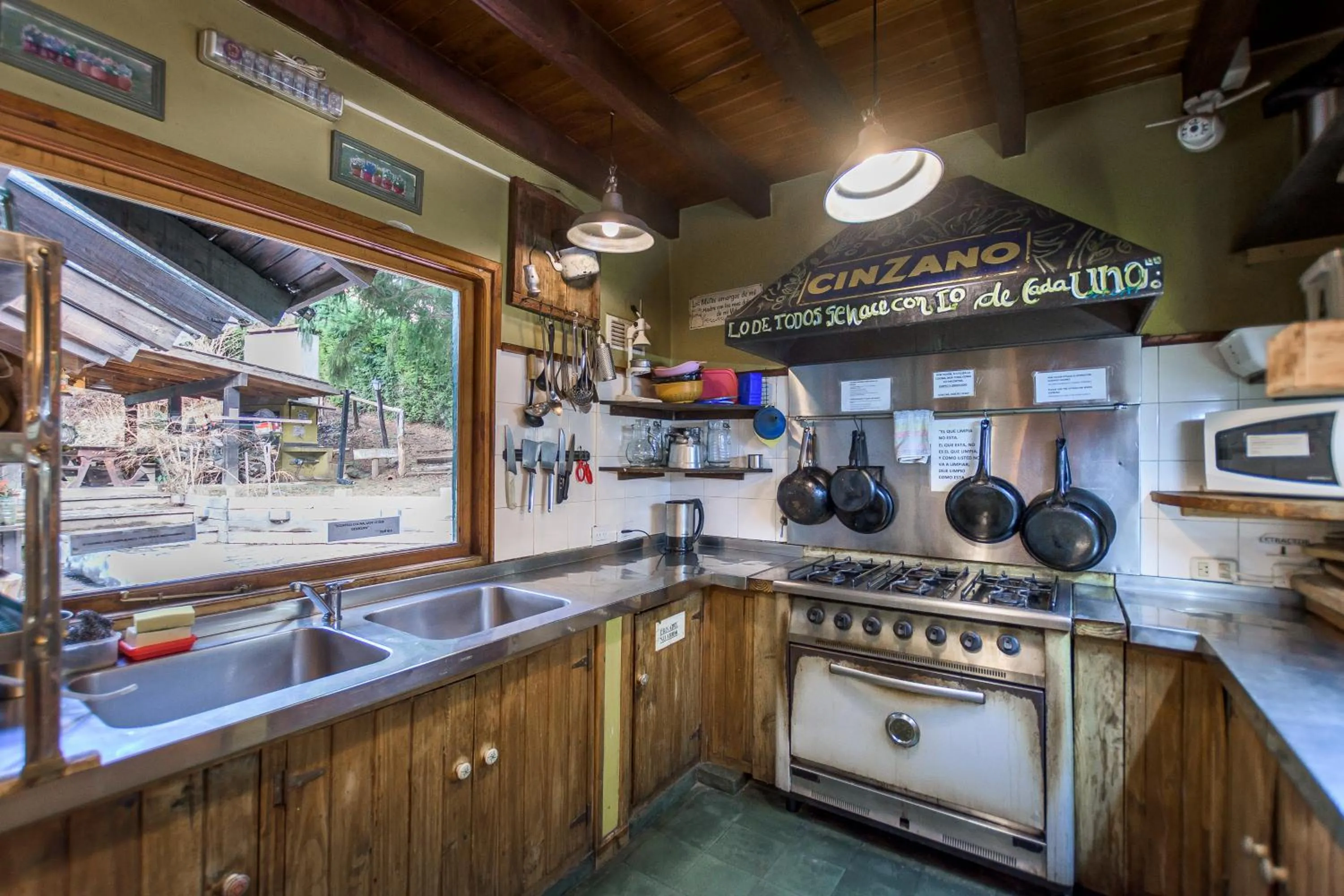 Kitchen or kitchenette in Hostel La Angostura