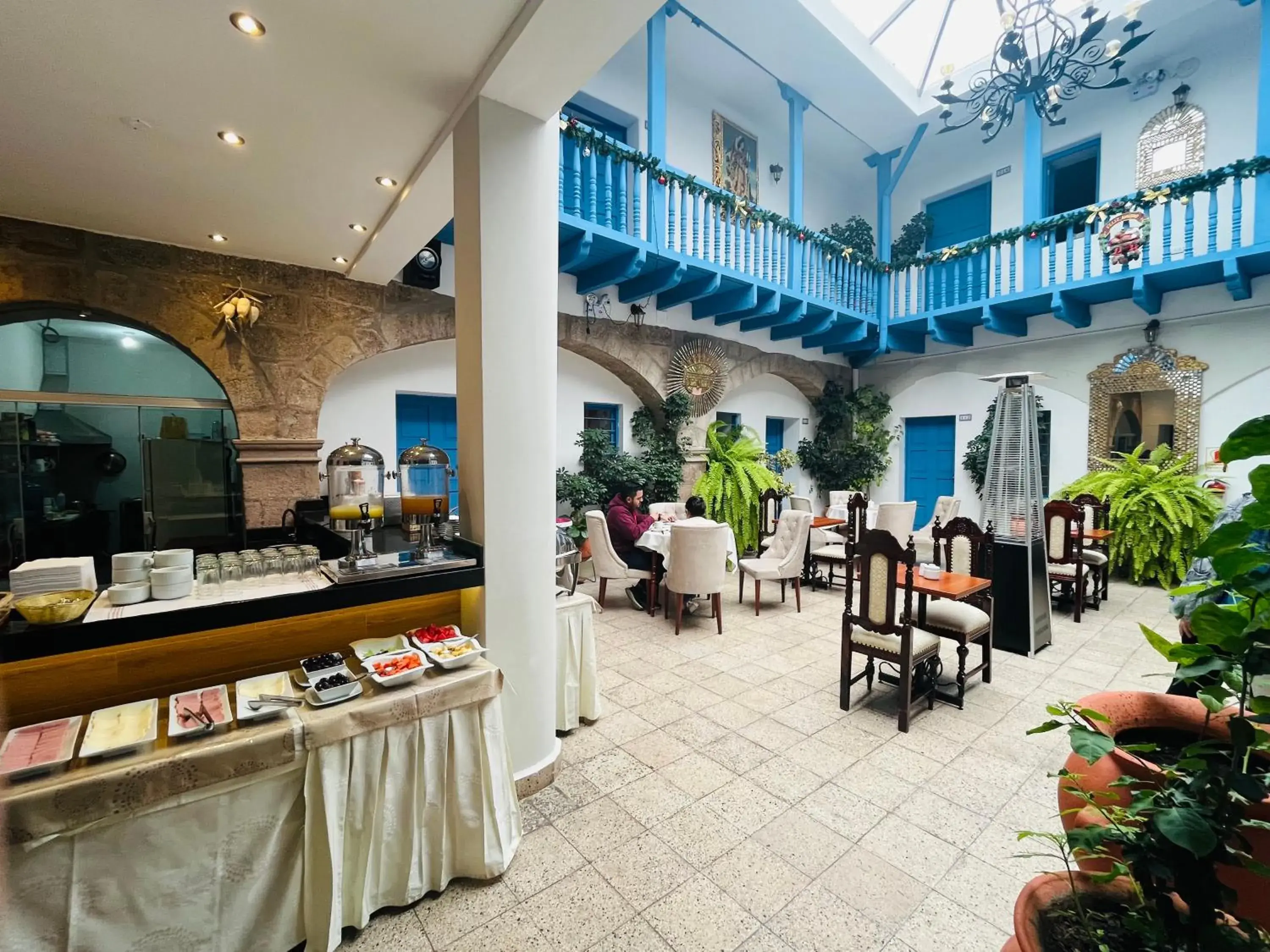 Restaurant/places to eat in Hotel Rojas Inn Restaurant/places to eat in Hotel Rojas Inn