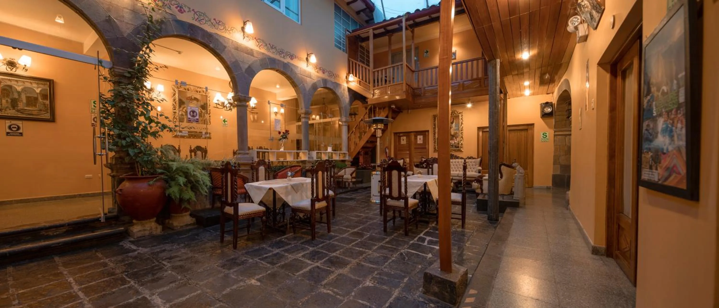 Patio in Hotel Rojas Inn