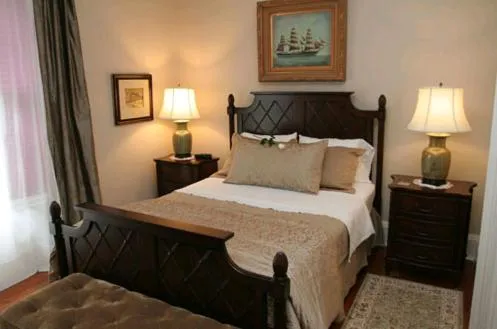 Bed in Historic Lyons House