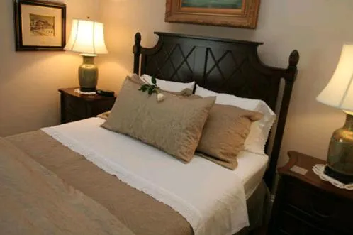 Bed in Historic Lyons House