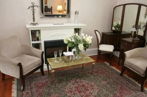 Historic Lyons House