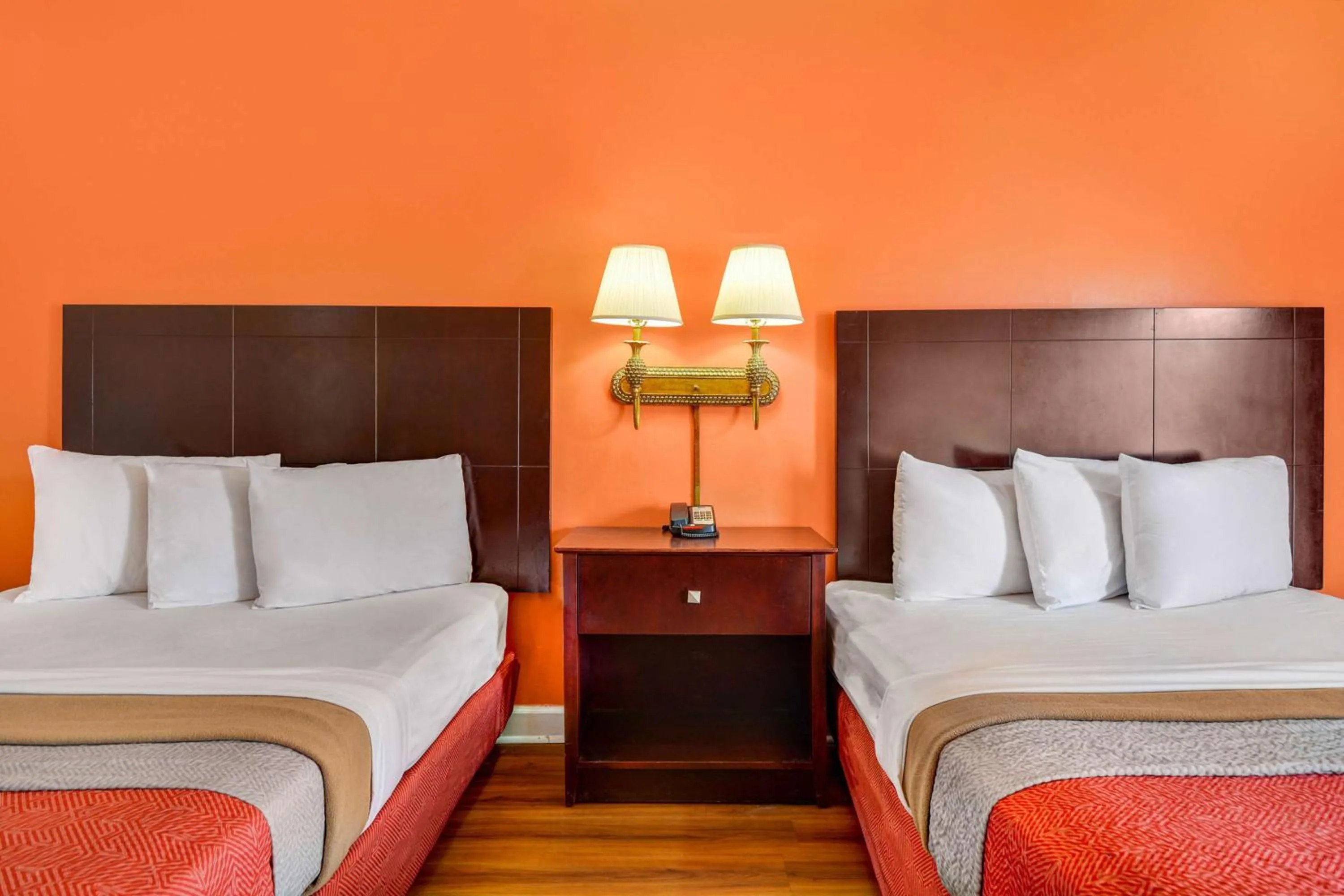 Photo of the whole room, Bed in Motel 6-Americus, GA