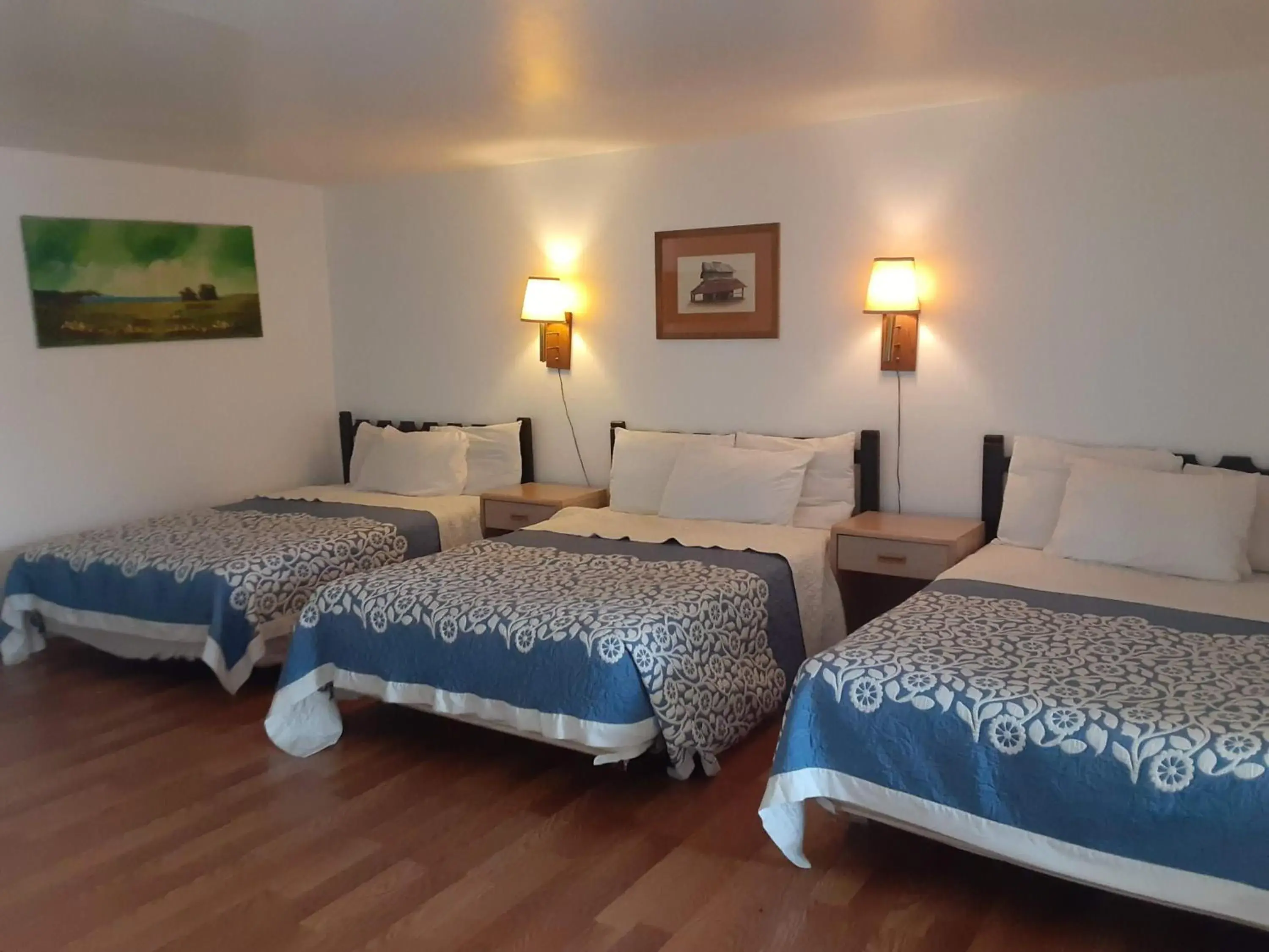 Deluxe Triple Room in 66 Motel Deluxe Triple Room in 66 Motel