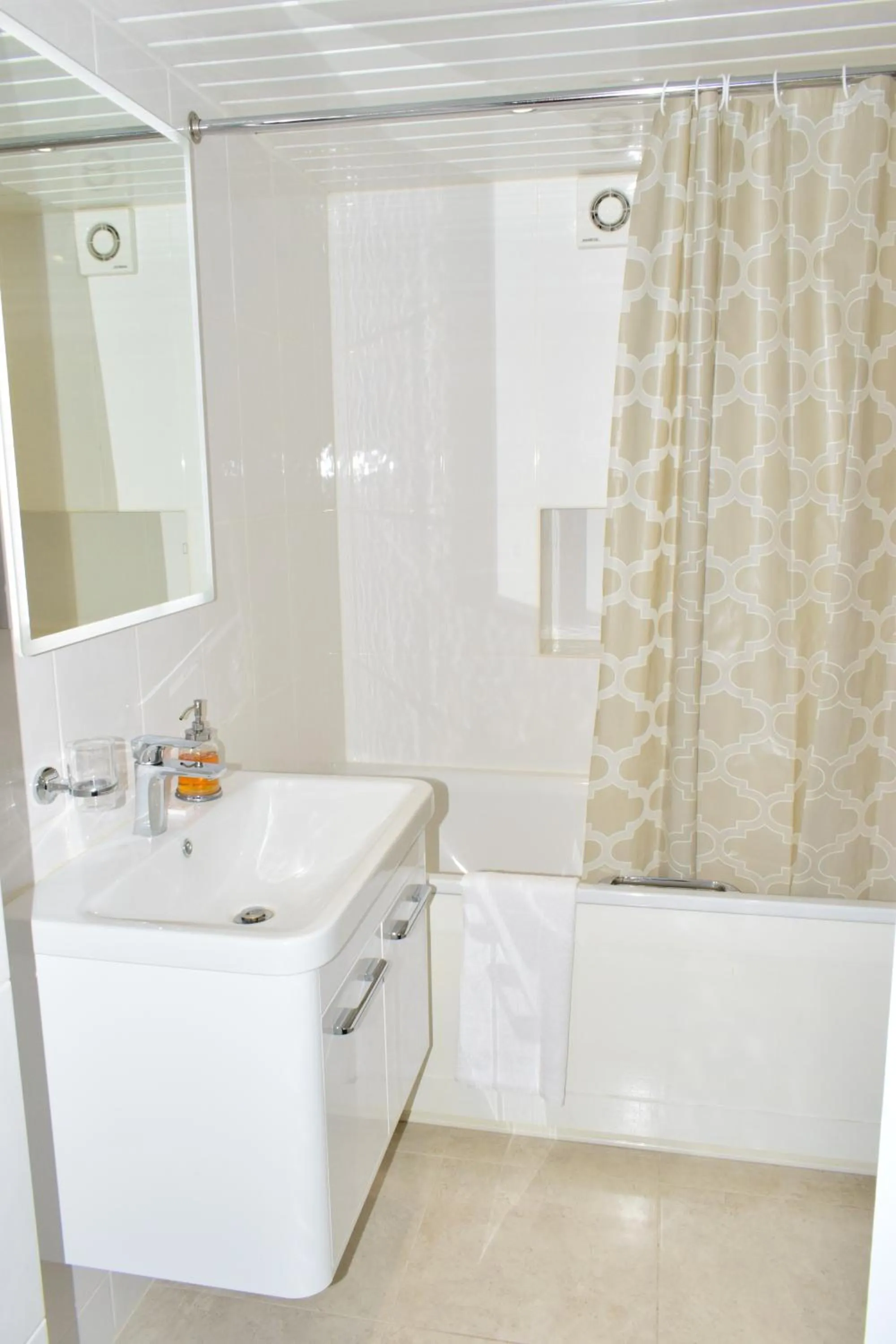 Bathroom in Bridge Park Hotel