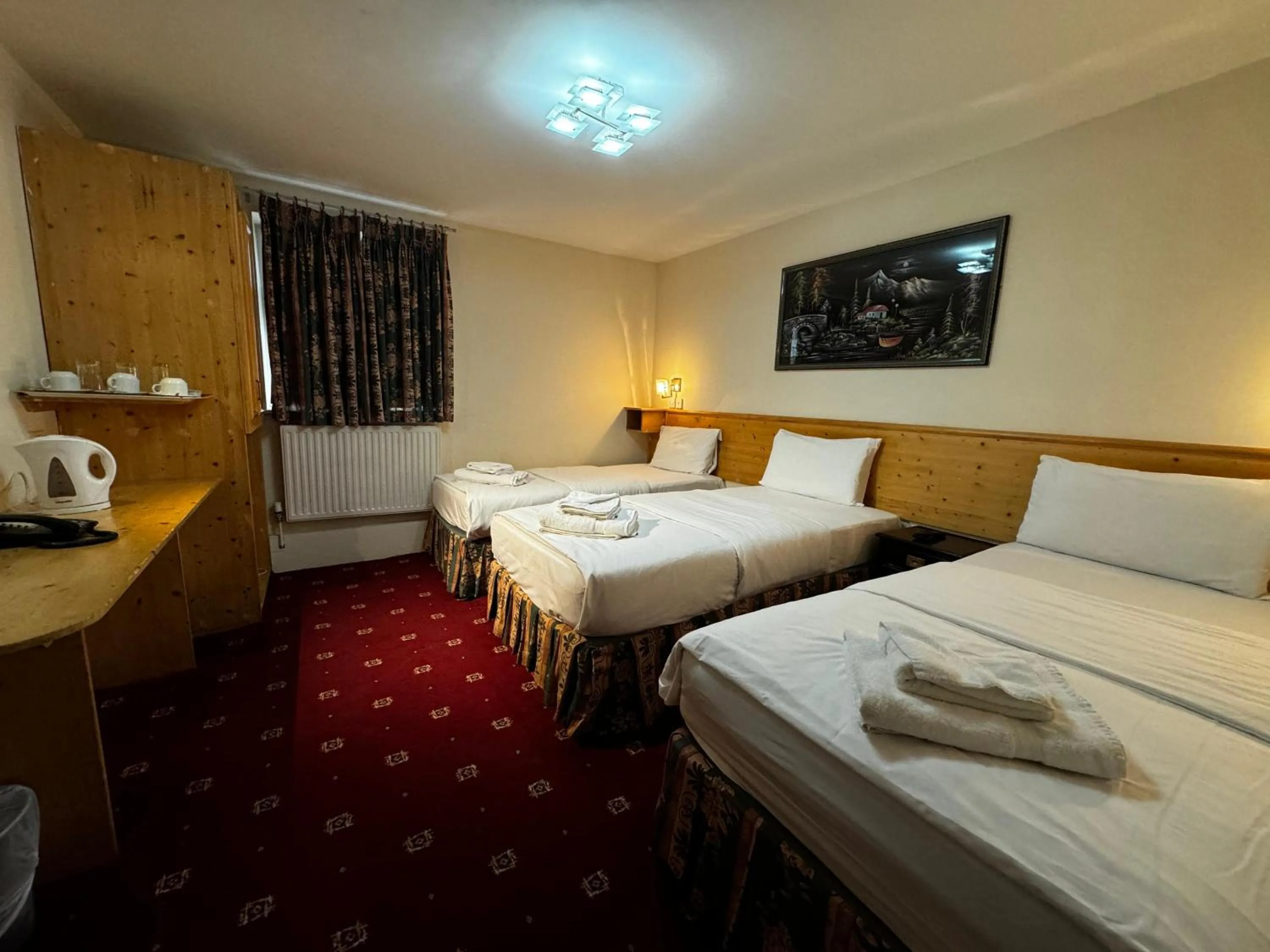 Bed in Bridge Park Hotel