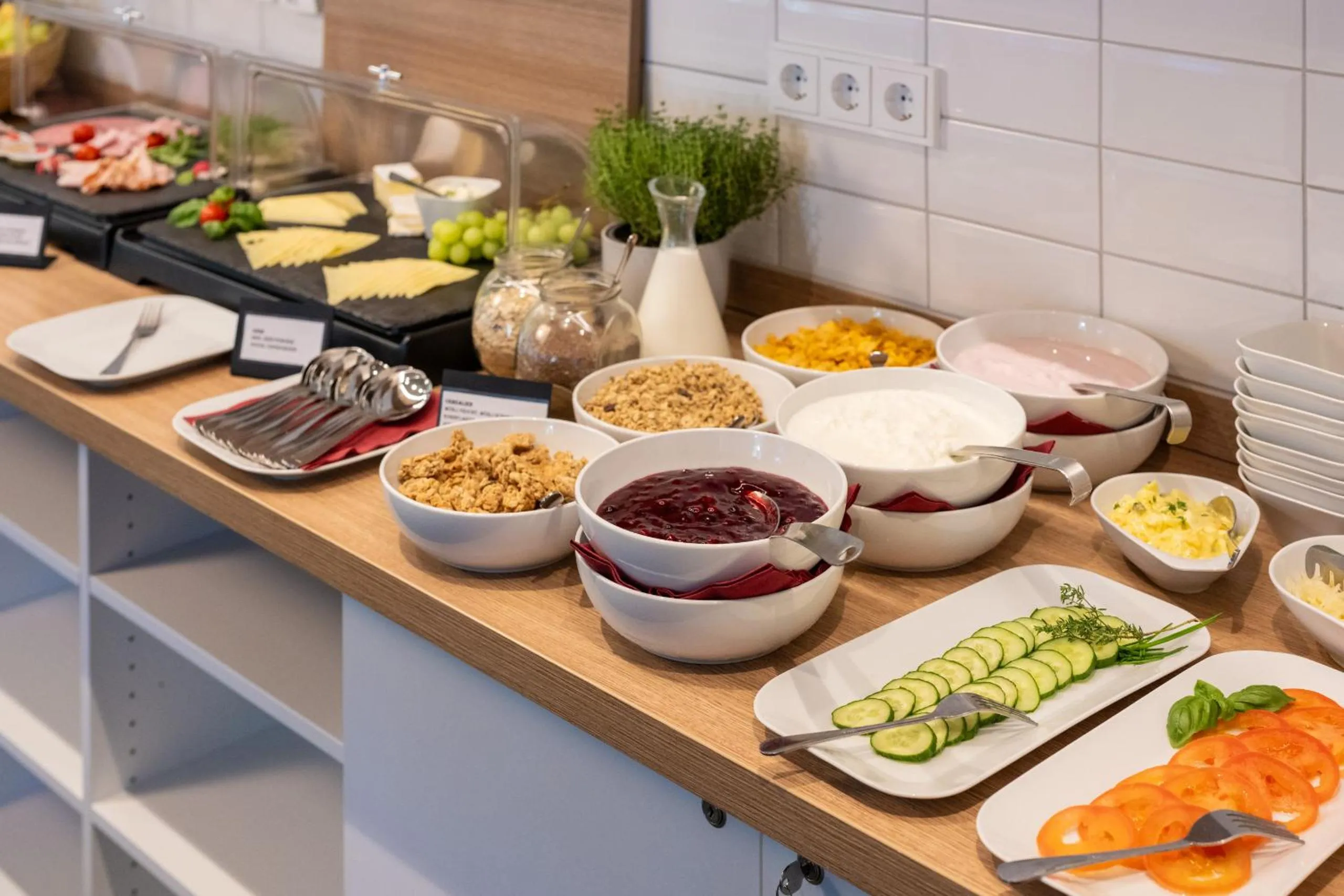 Buffet breakfast in Serways Hotel Siegburg West