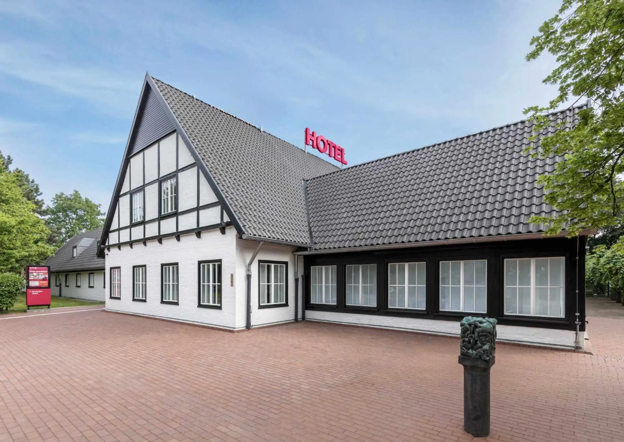 Property building in Coffee Fellows Hotel Siegburg West