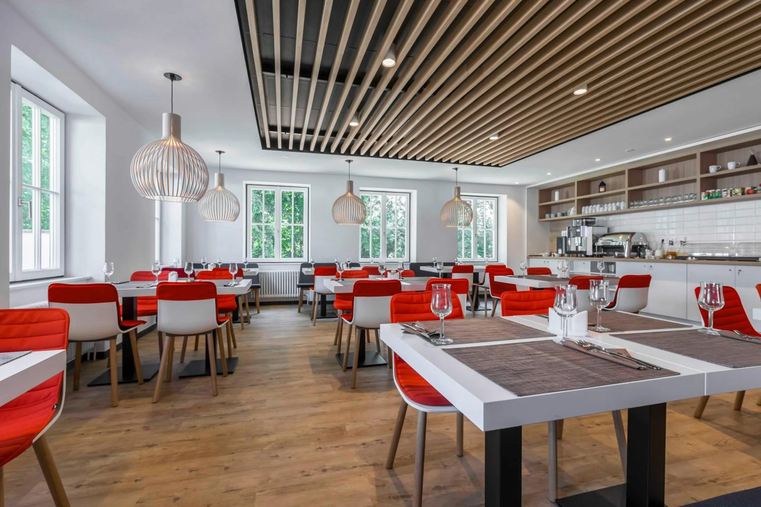 Restaurant/places to eat in Coffee Fellows Hotel Siegburg West
