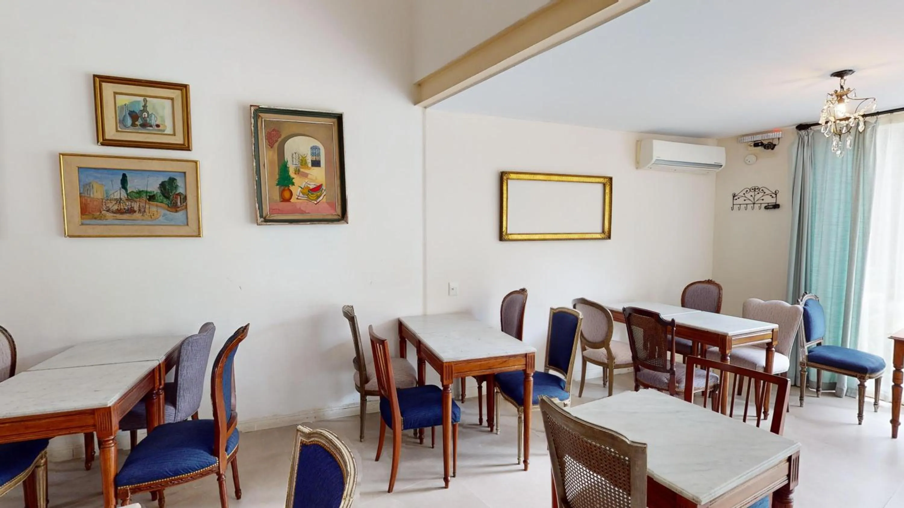 Restaurant/places to eat in BENS L'Hôtel Palermo