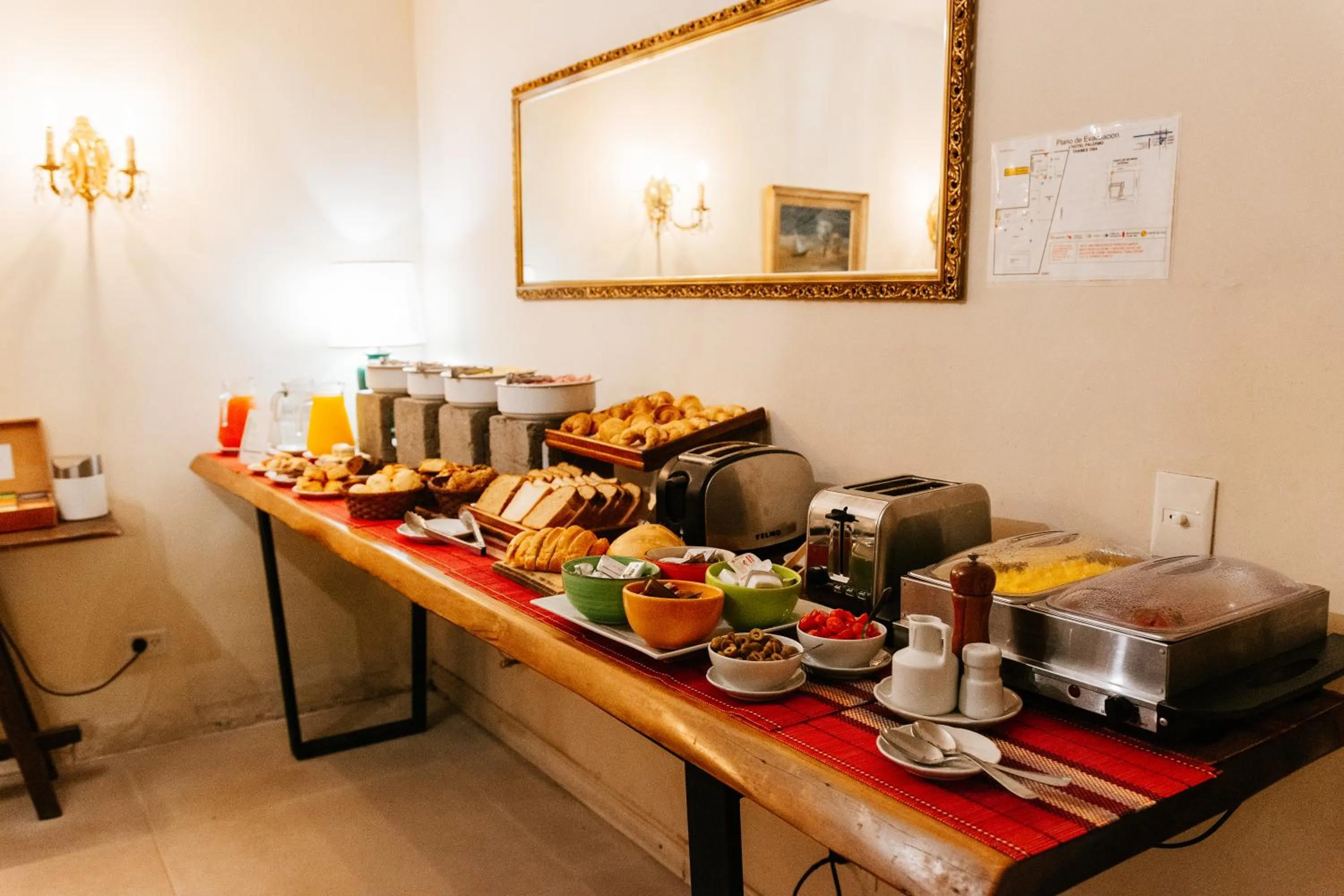 Breakfast in BENS L'Hôtel Palermo