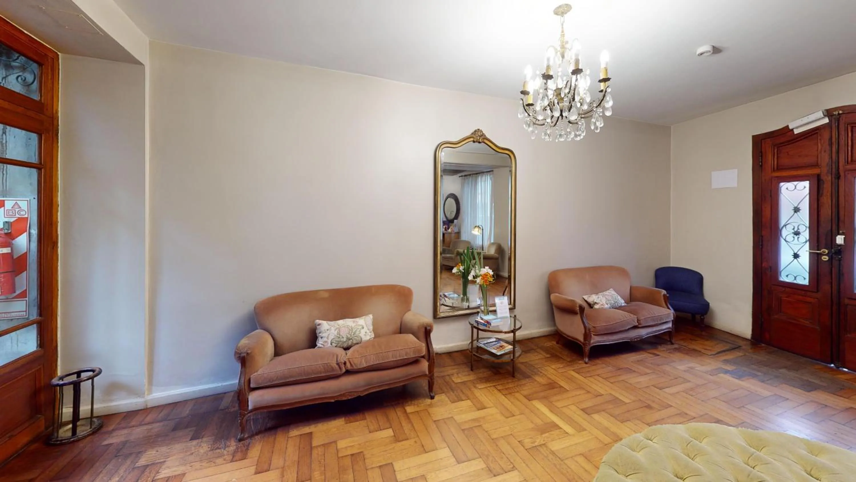 Lobby or reception in BENS L'Hôtel Palermo