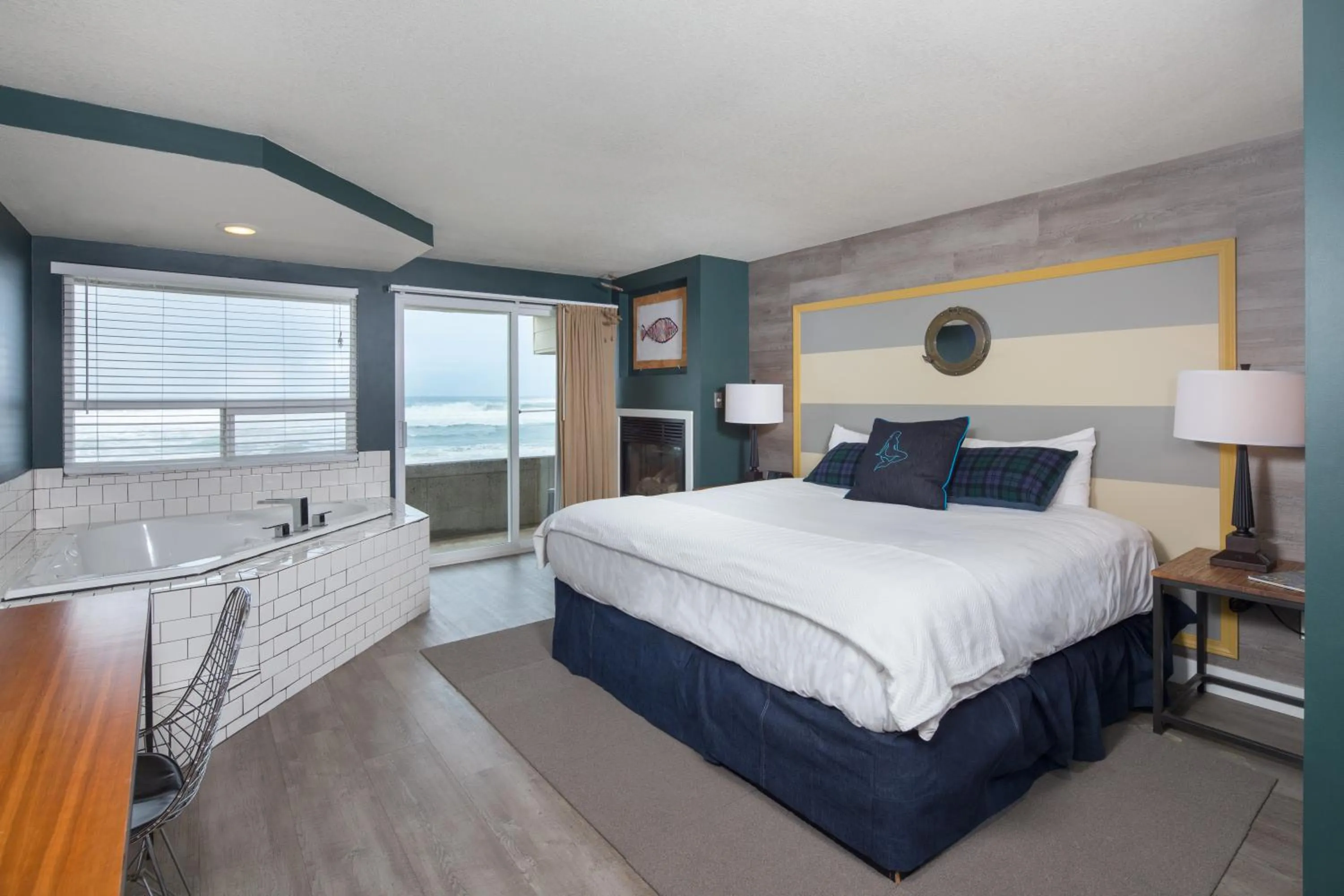 Photo of the whole room, Bed in Surftides Hotel