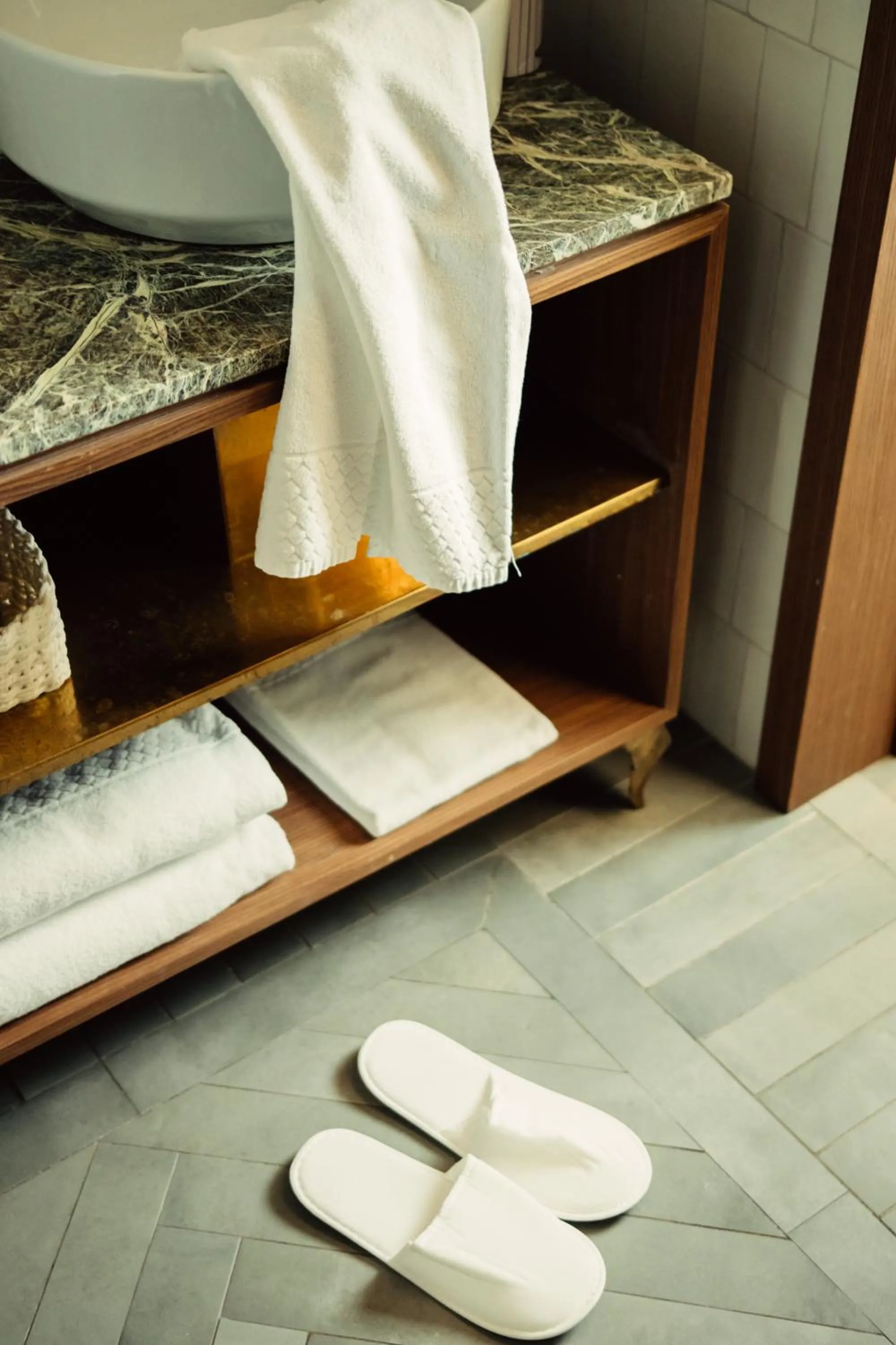 Bathroom in Horti 14 Borgo Trastevere Hotel