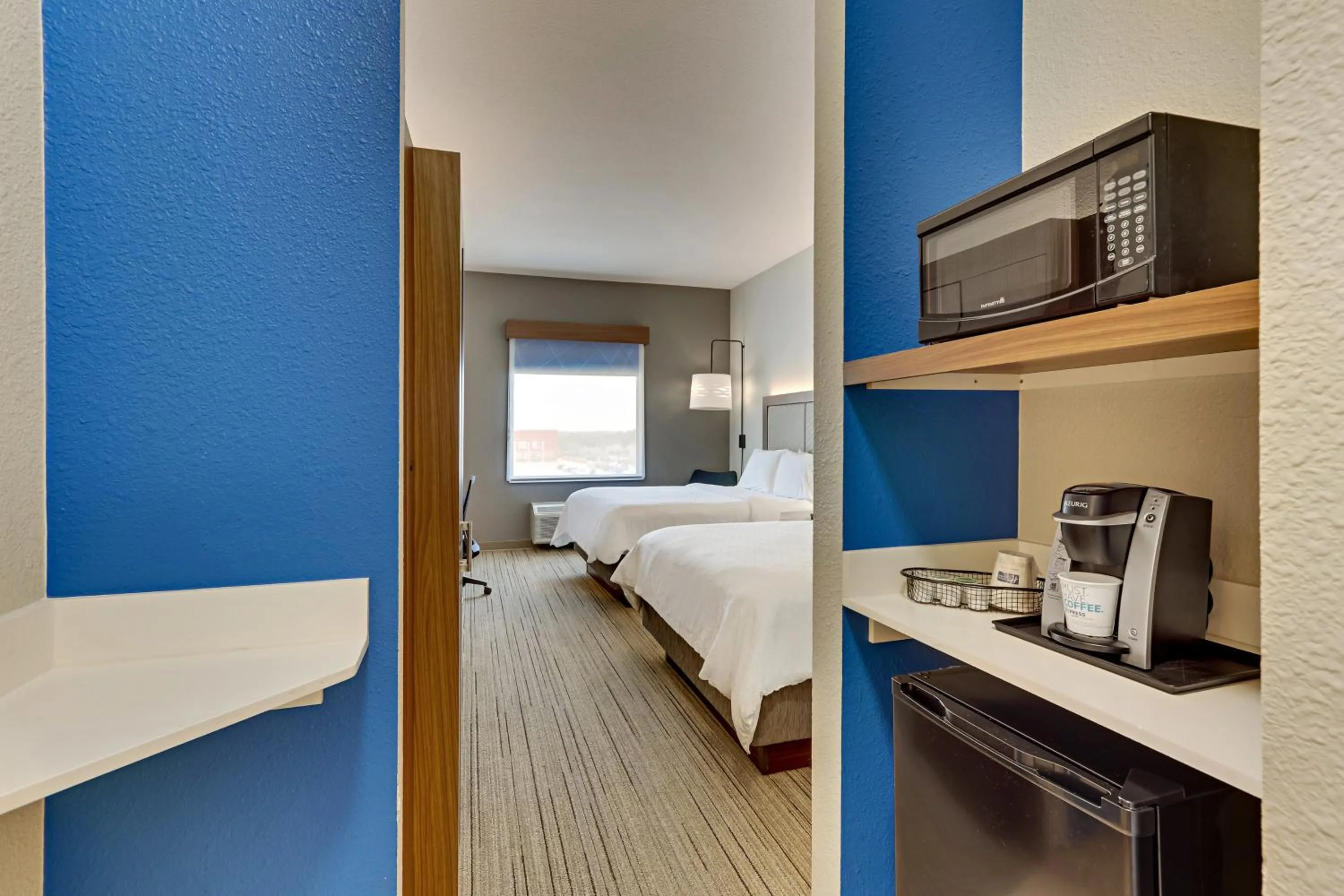 Photo of the whole room, Bed in Holiday Inn Express Hotel and Suites Weatherford by IHG