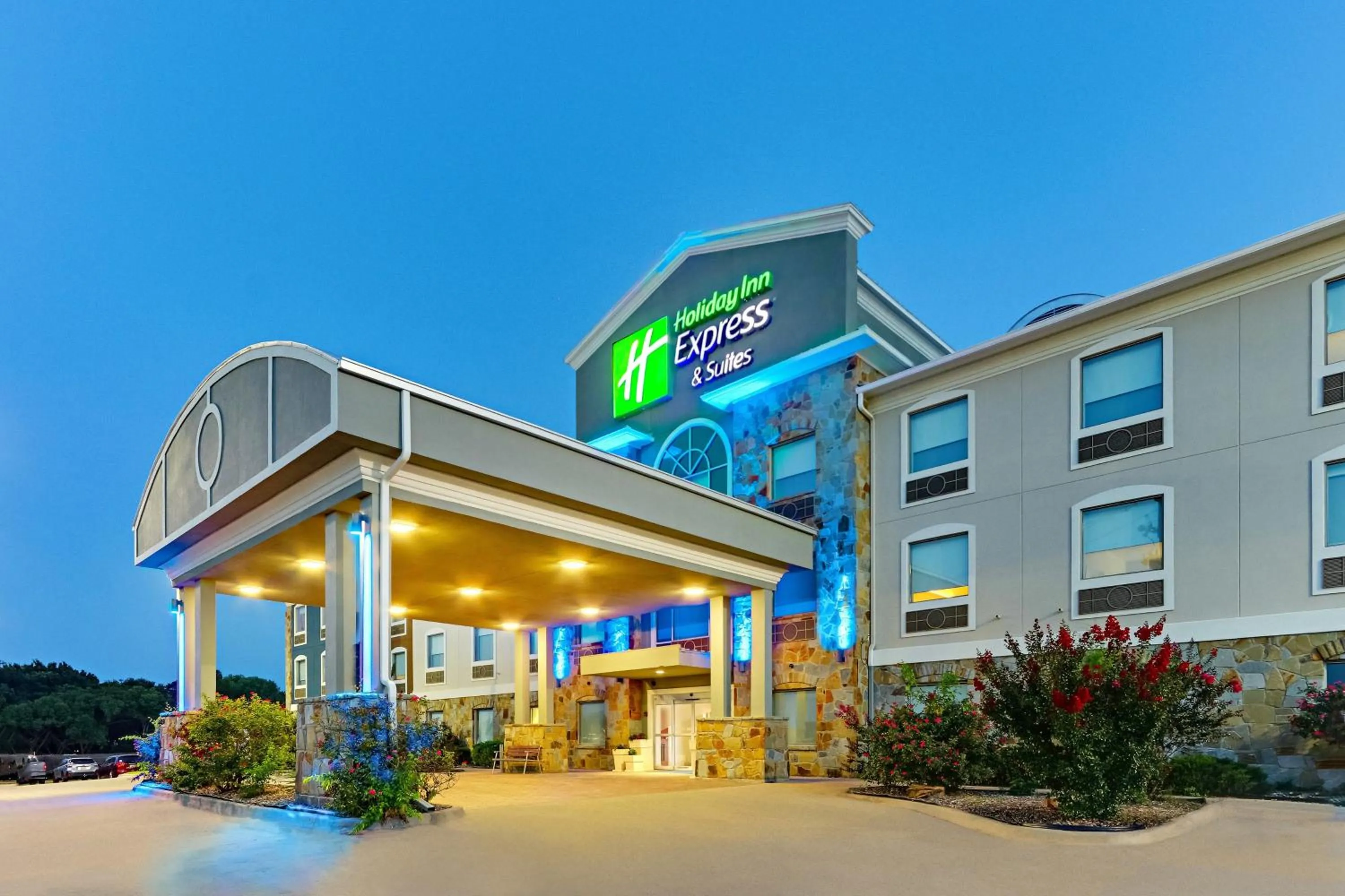 Property building in Holiday Inn Express Hotel and Suites Weatherford by IHG
