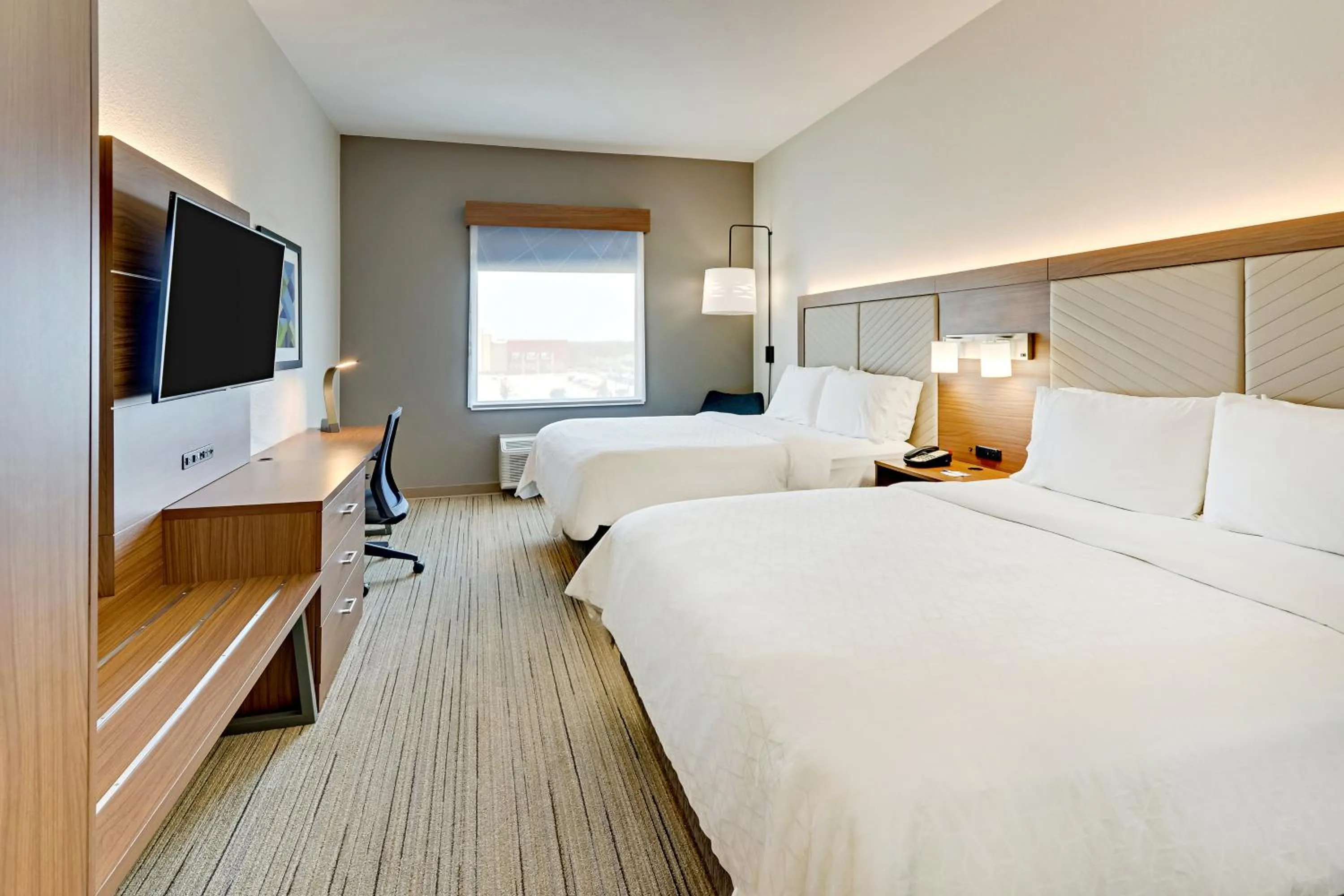 Photo of the whole room, Bed in Holiday Inn Express Hotel and Suites Weatherford by IHG