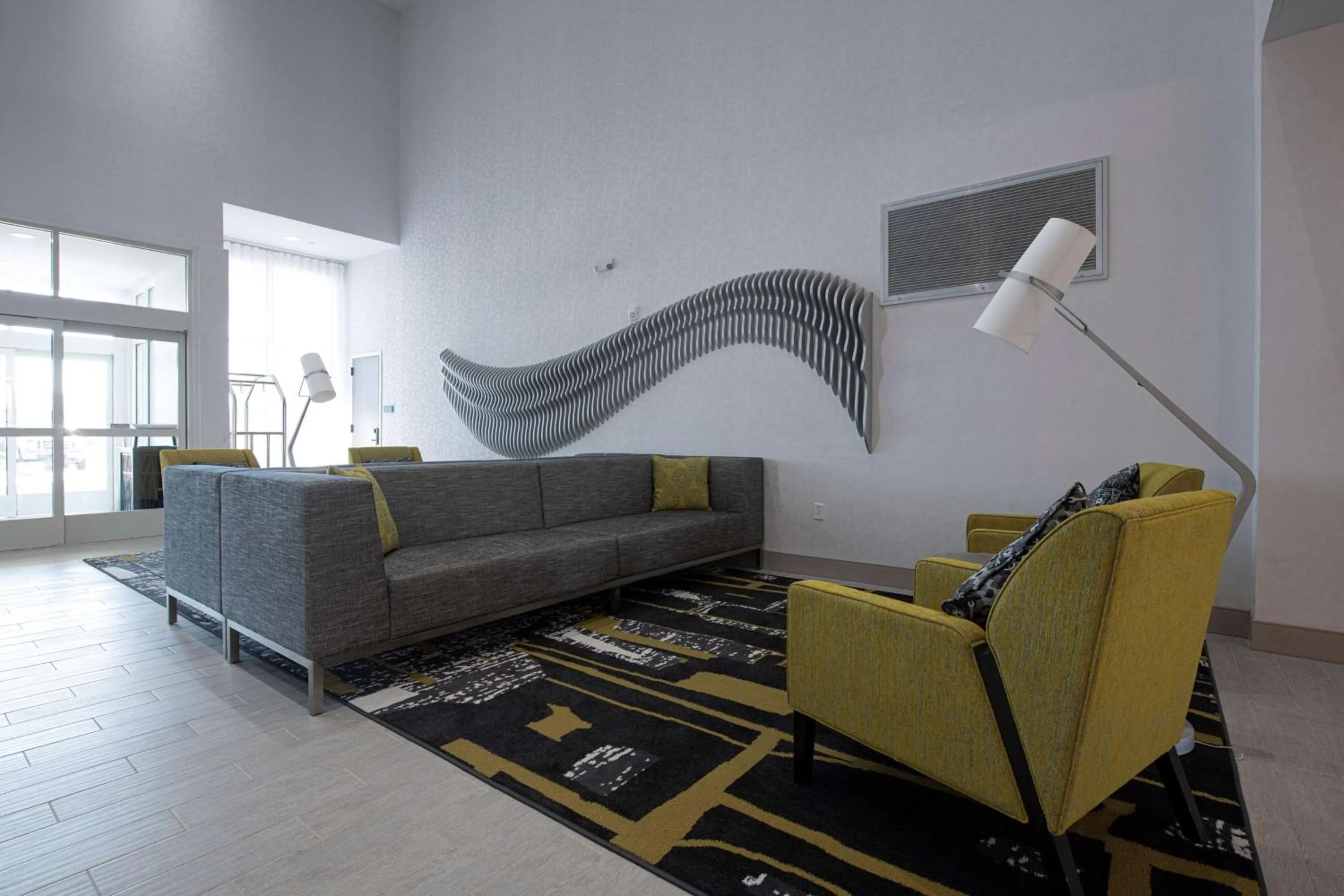 Lobby or reception in Doubletree Sulphur Lake Charles