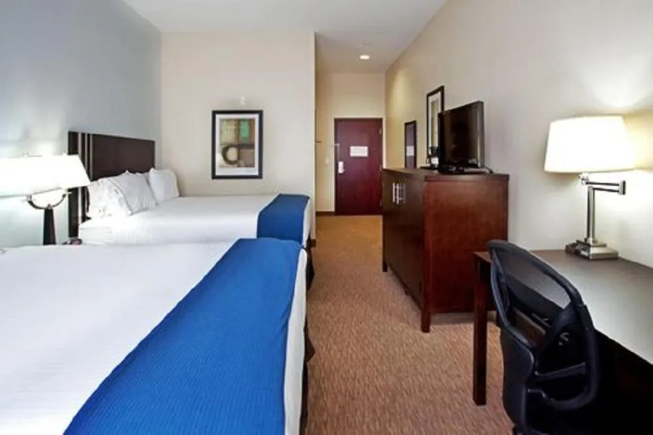 Bed in Holiday Inn Express - Eunice by IHG