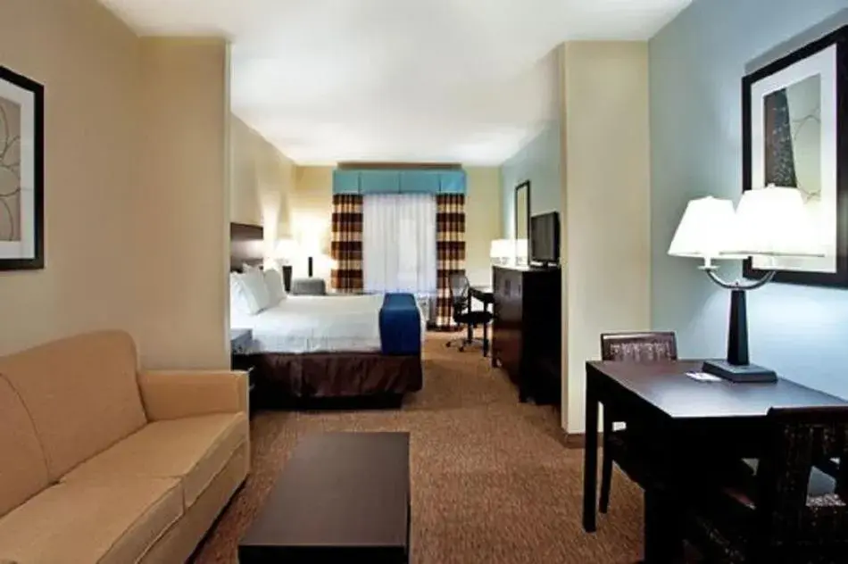 Bed in Holiday Inn Express - Eunice by IHG Bed in Holiday Inn Express - Eunice by IHG