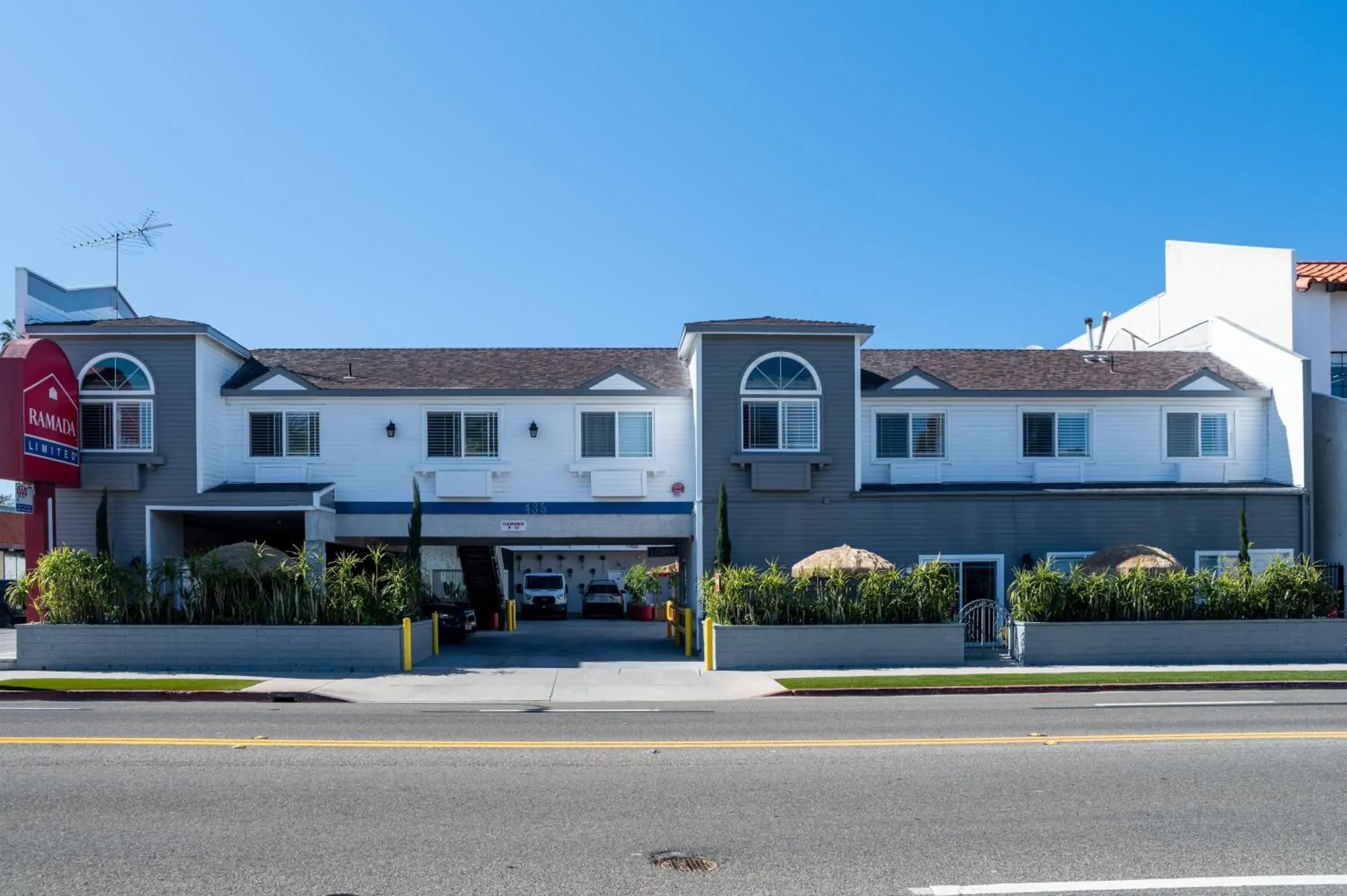 Property building in Ramada by Wyndham Redondo Beach Property building in Ramada by Wyndham Redondo Beach
