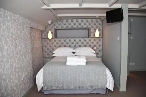 Bed in The Greenman Fownhope Hereford