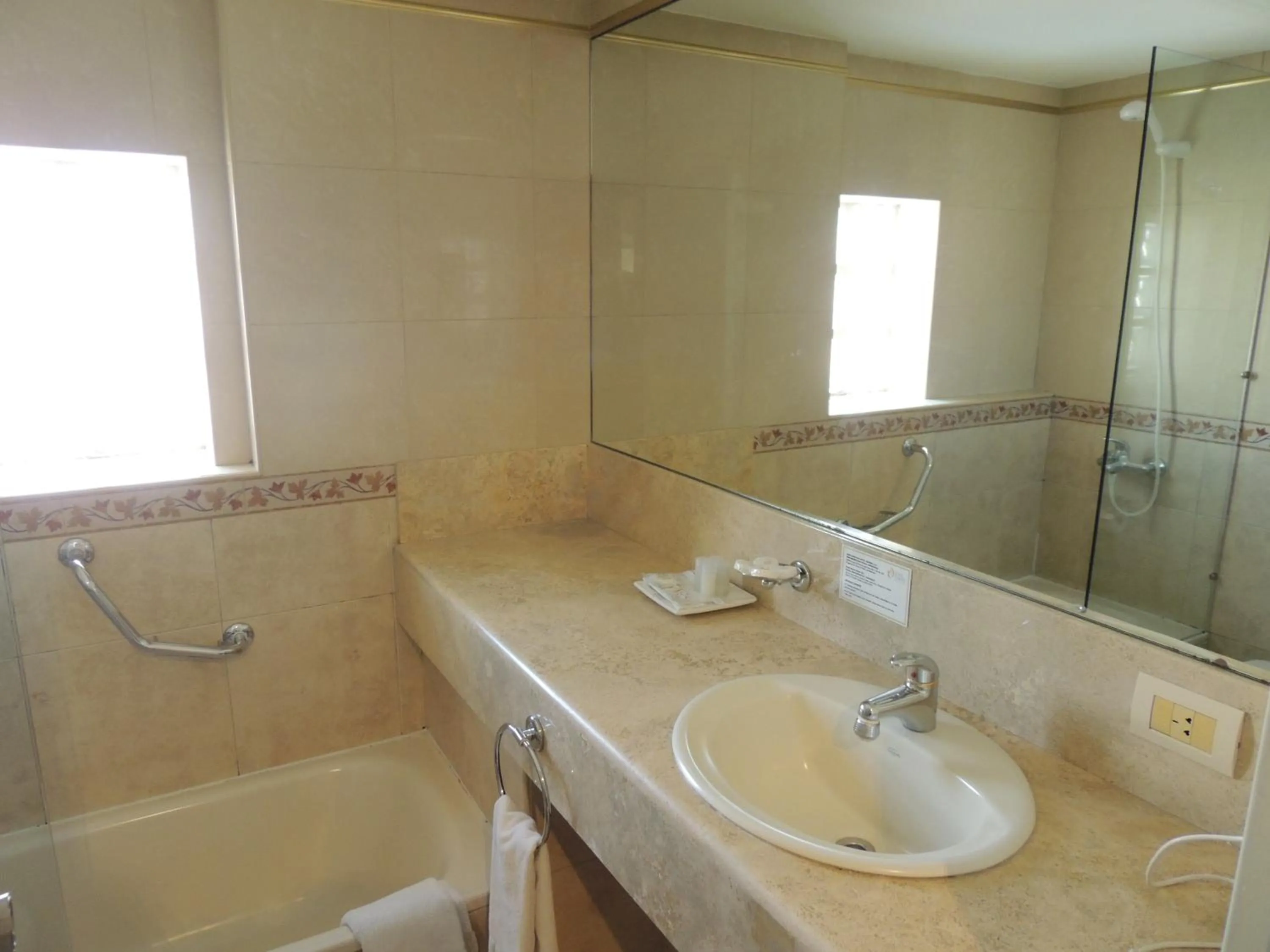 Shower in King David Flat Hotel - Argentina