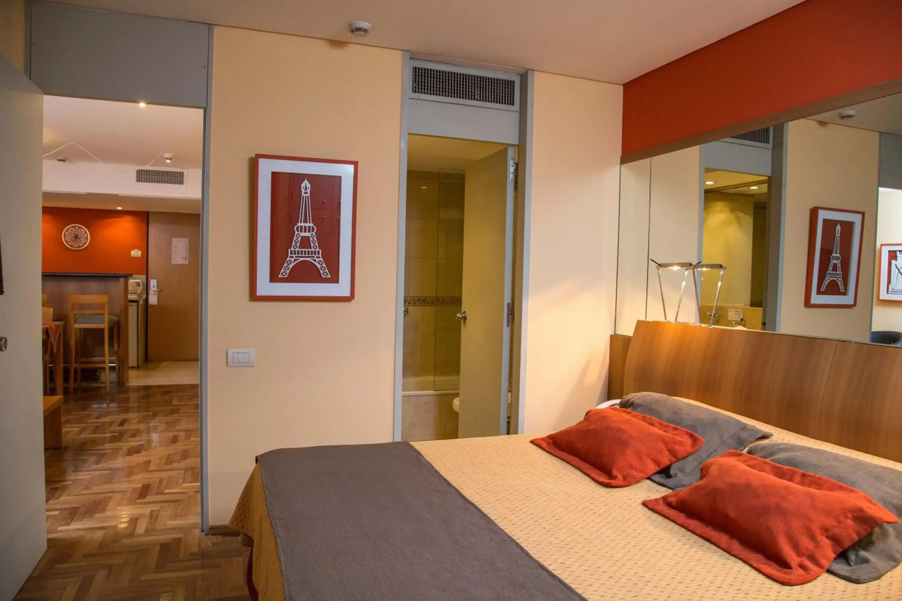 Bedroom, Bed in King David Flat Hotel - Argentina Bedroom, Bed in King David Flat Hotel - Argentina