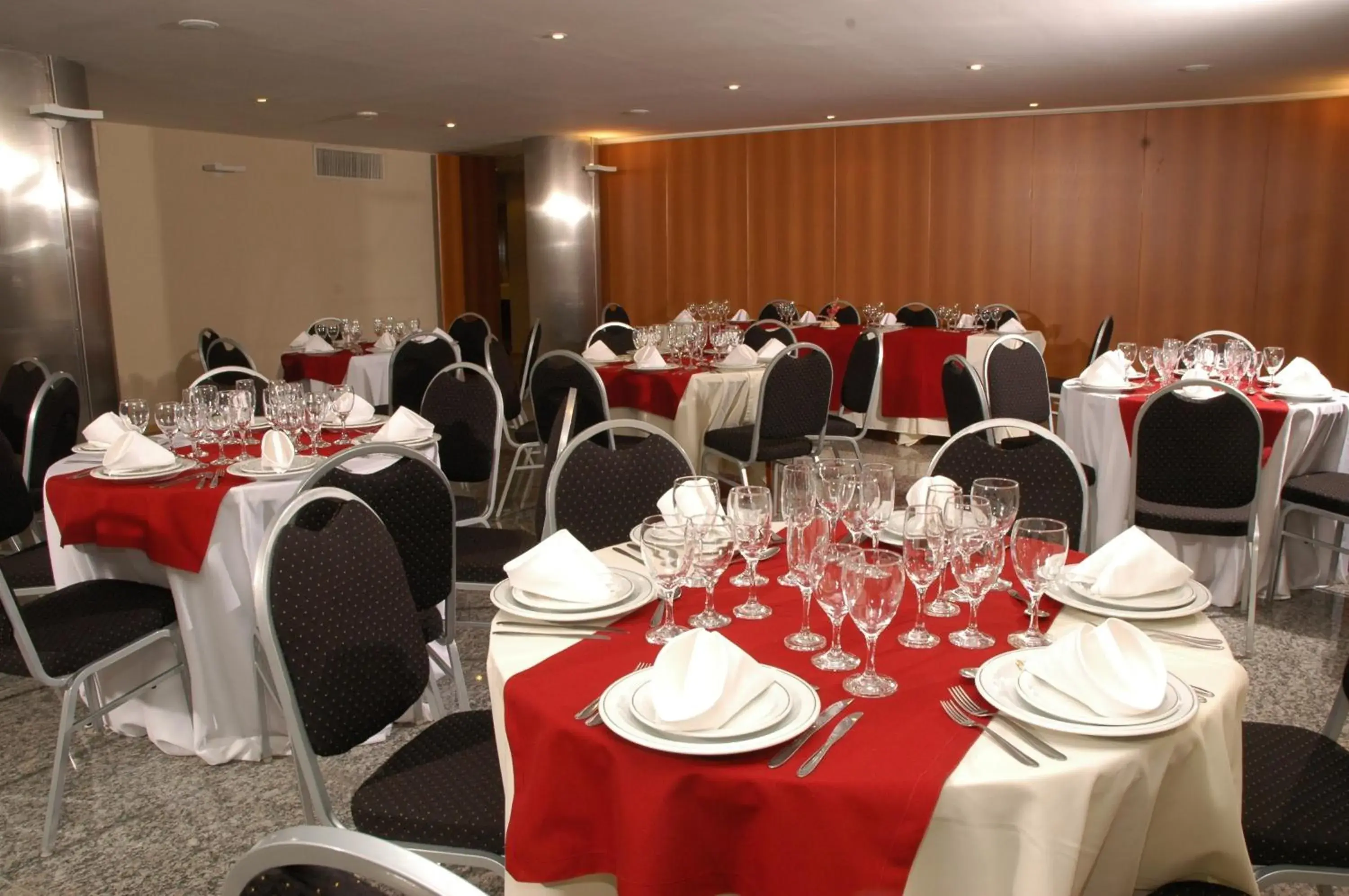 Restaurant/places to eat in King David Flat Hotel - Argentina Restaurant/places to eat in King David Flat Hotel - Argentina