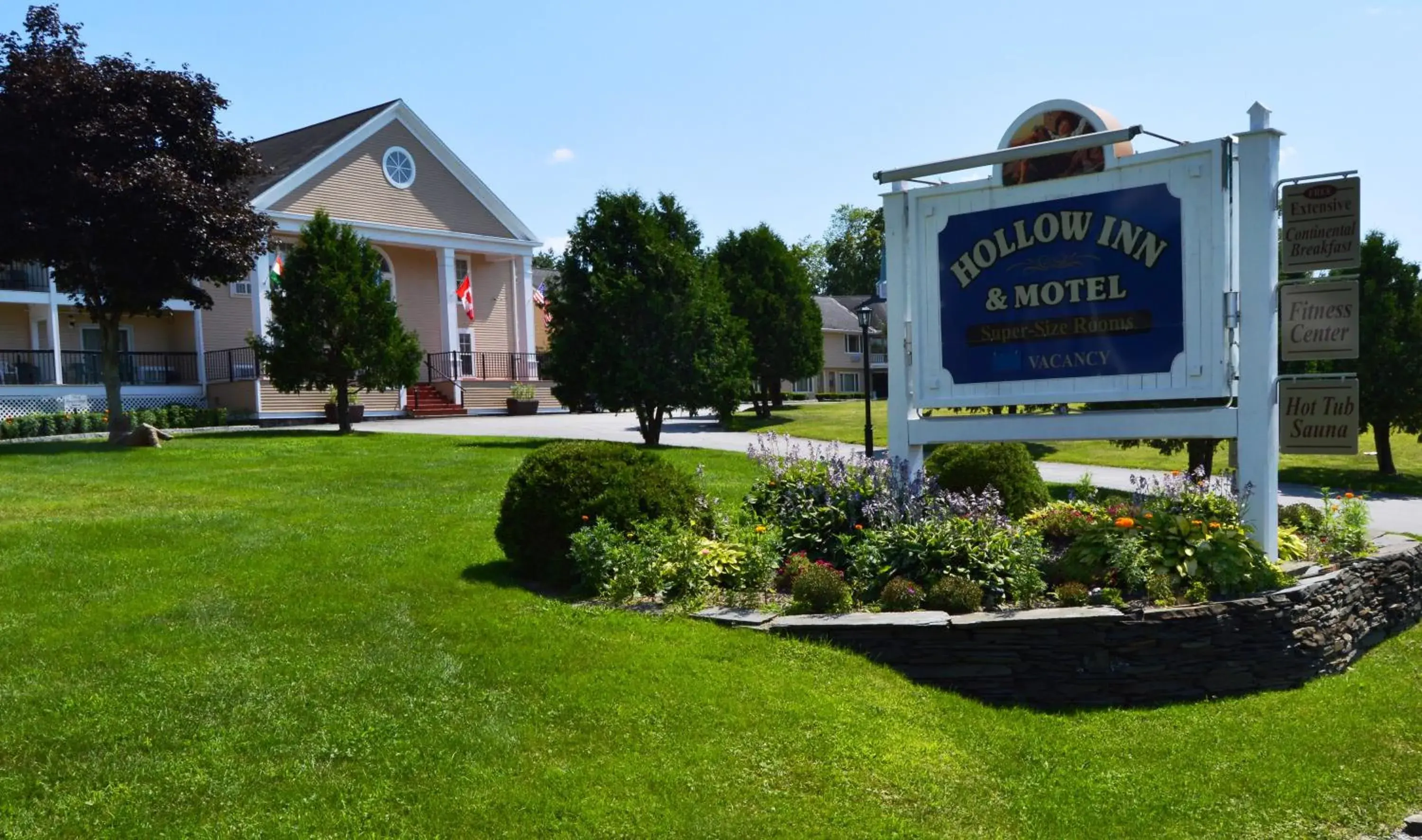 Facade/entrance in Hollow Inn and Motel Facade/entrance in Hollow Inn and Motel