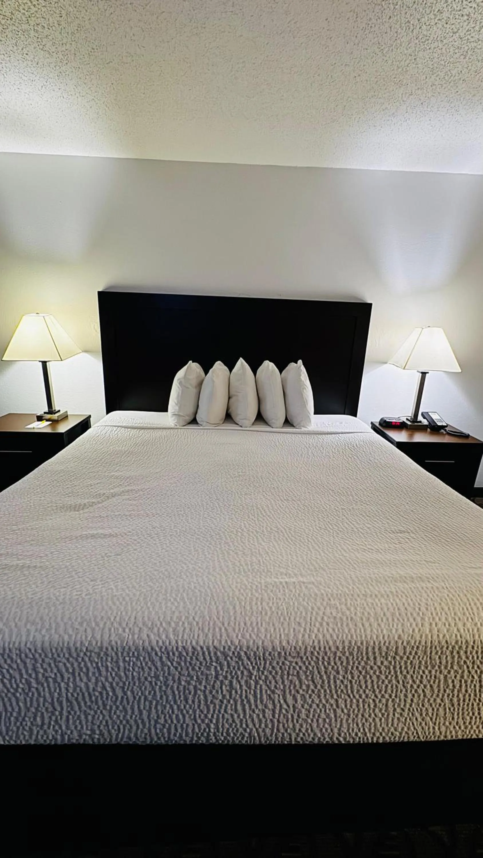 Bed in Days Inn by Wyndham North Platte