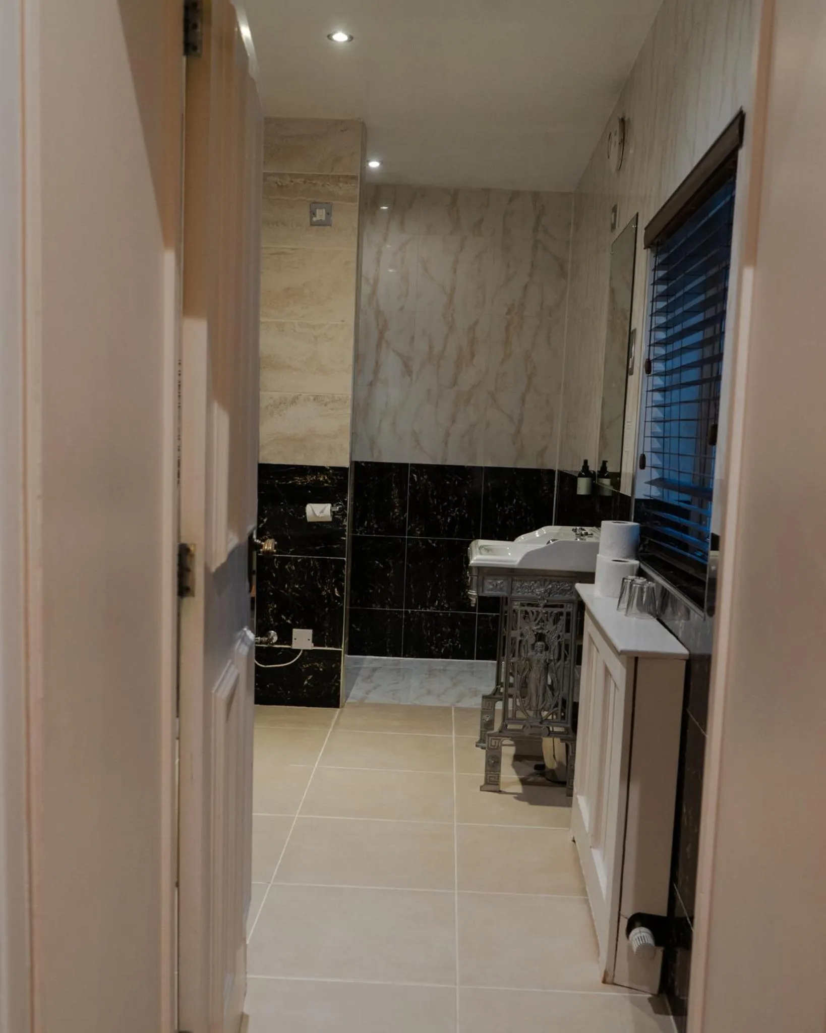 Toilet in St Giles House