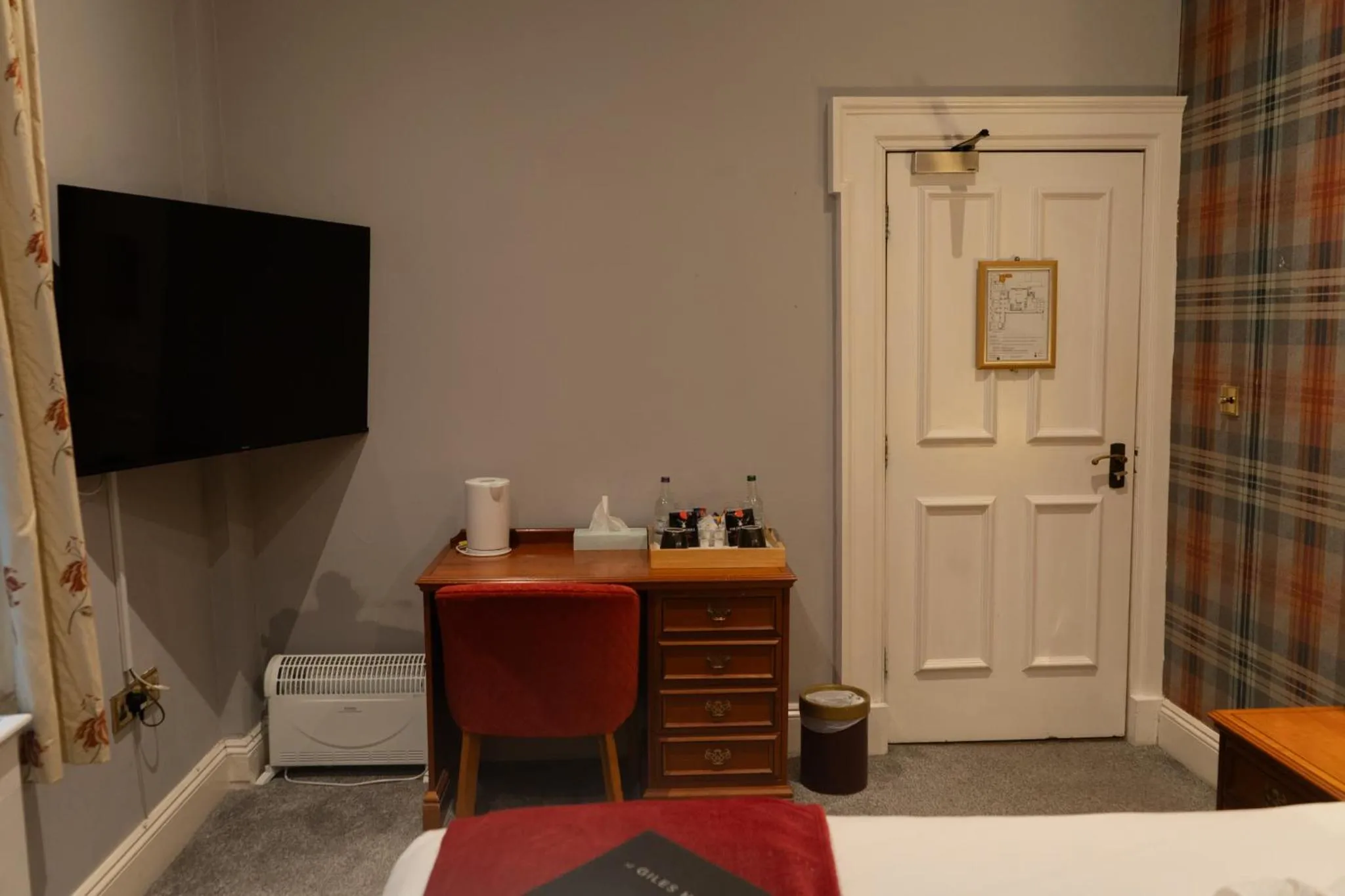 TV and multimedia, Bed in St Giles House