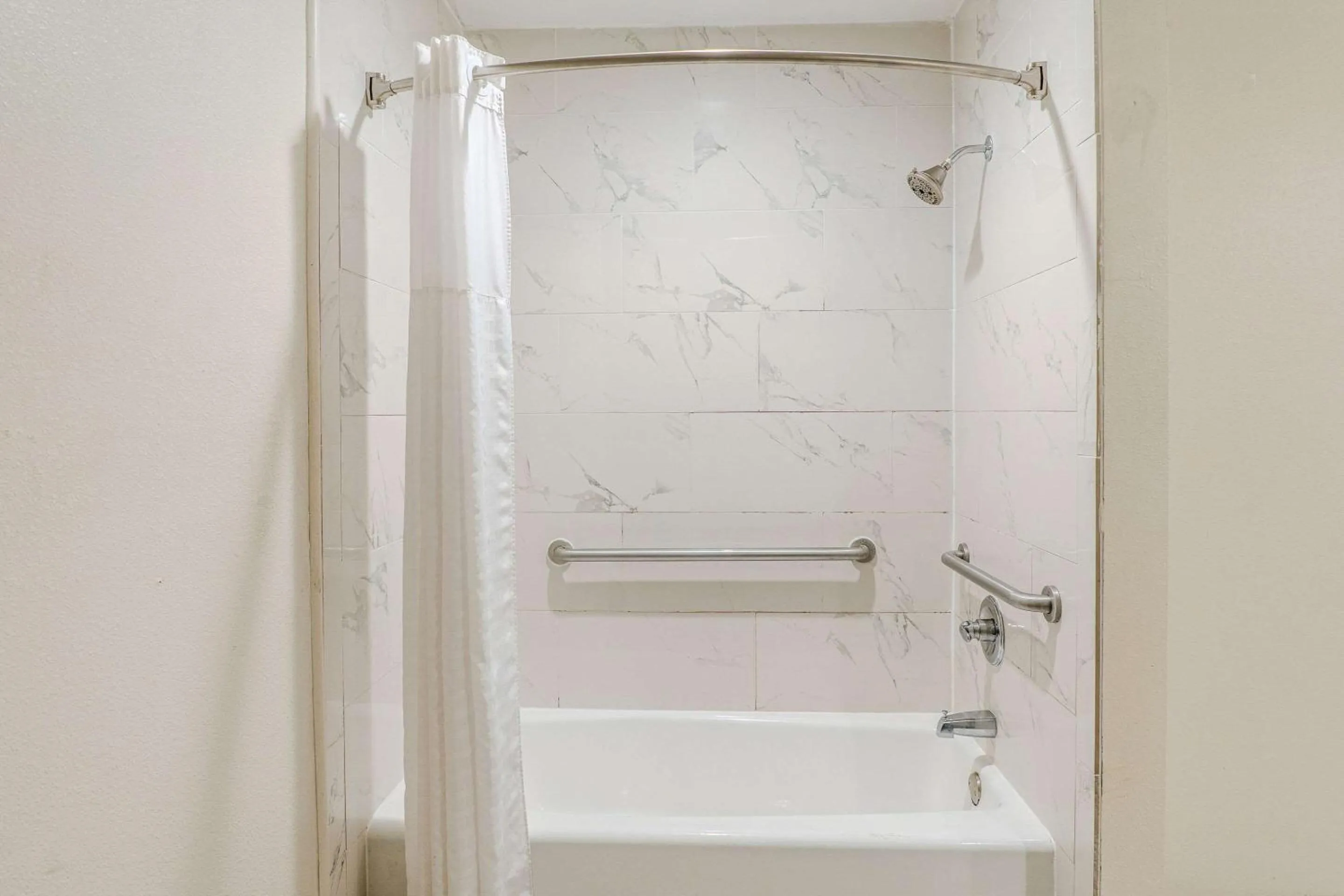 Bedroom in Quality Inn Rockport on Aransas Bay