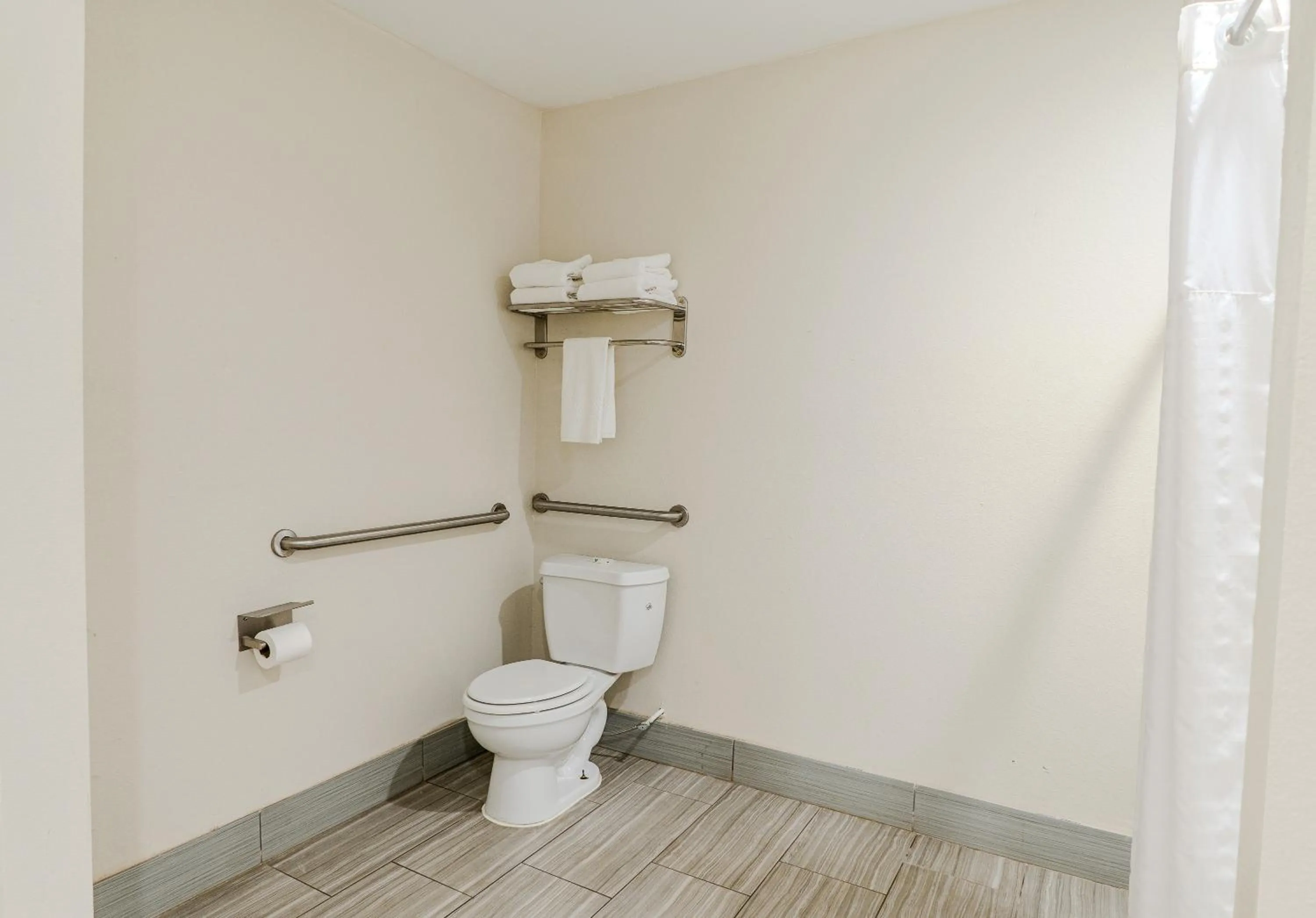 Toilet in Quality Inn Rockport on Aransas Bay