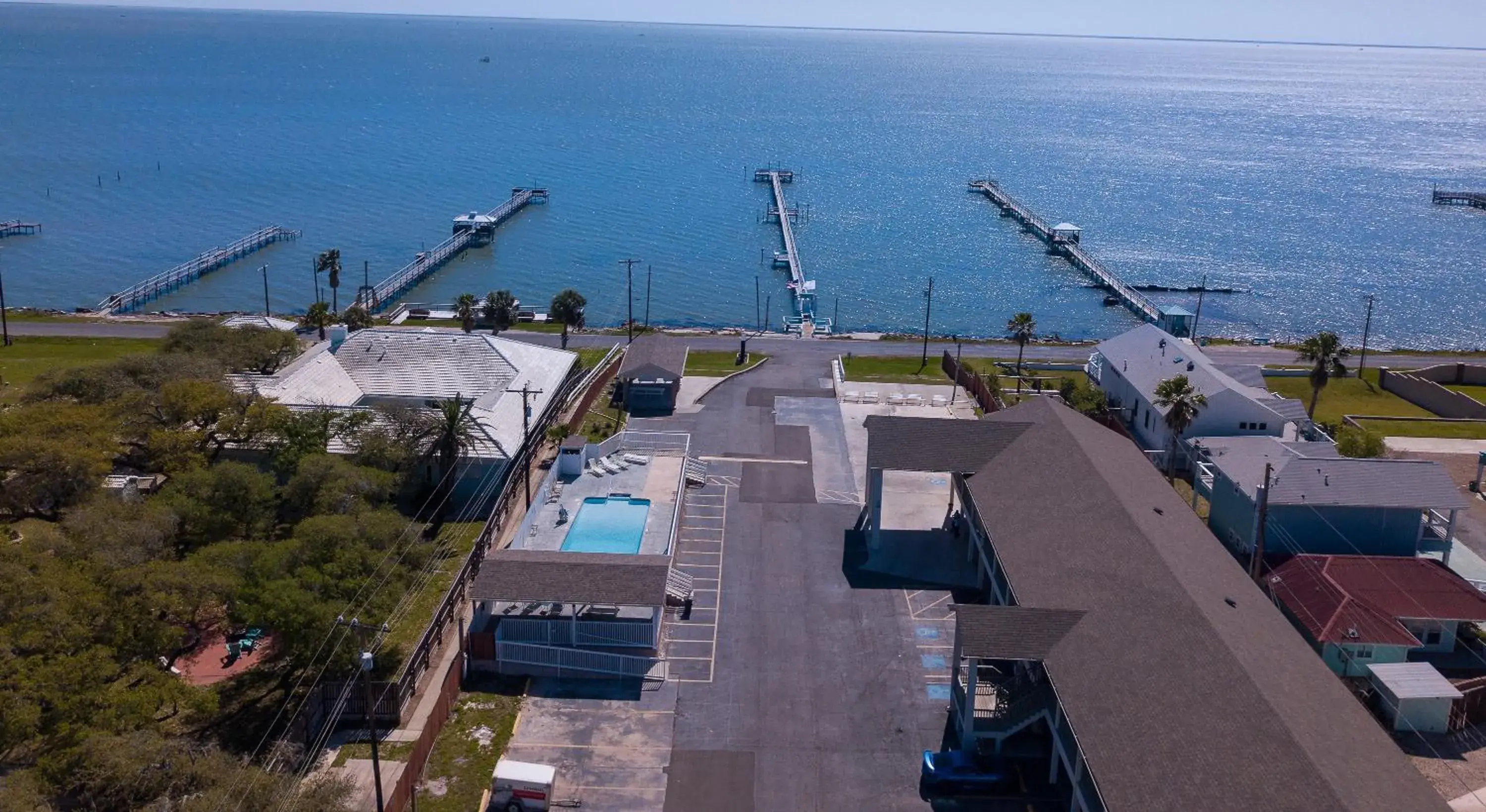 Property building in Quality Inn Rockport on Aransas Bay Property building in Quality Inn Rockport on Aransas Bay