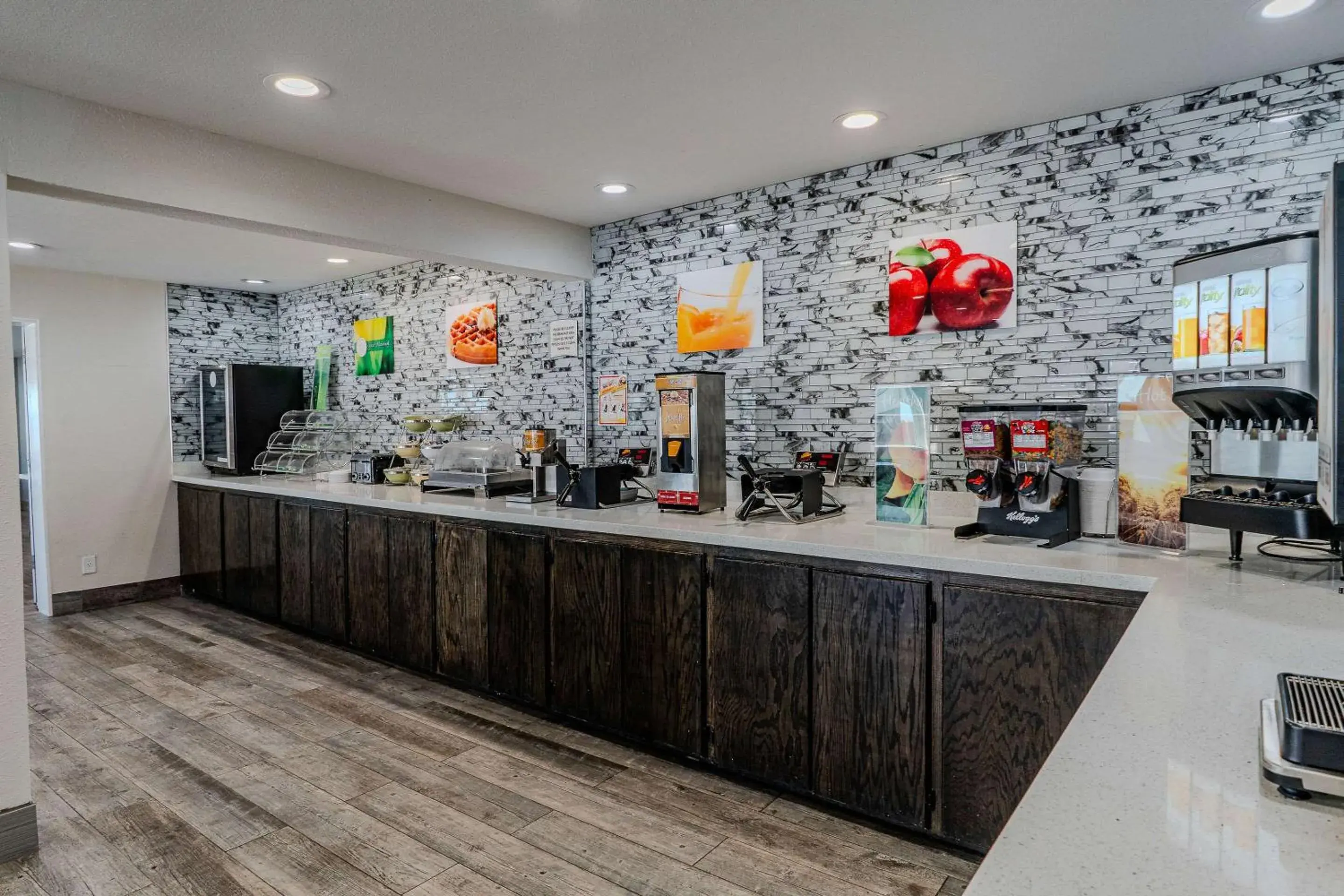 Breakfast in Quality Inn Rockport on Aransas Bay Breakfast in Quality Inn Rockport on Aransas Bay