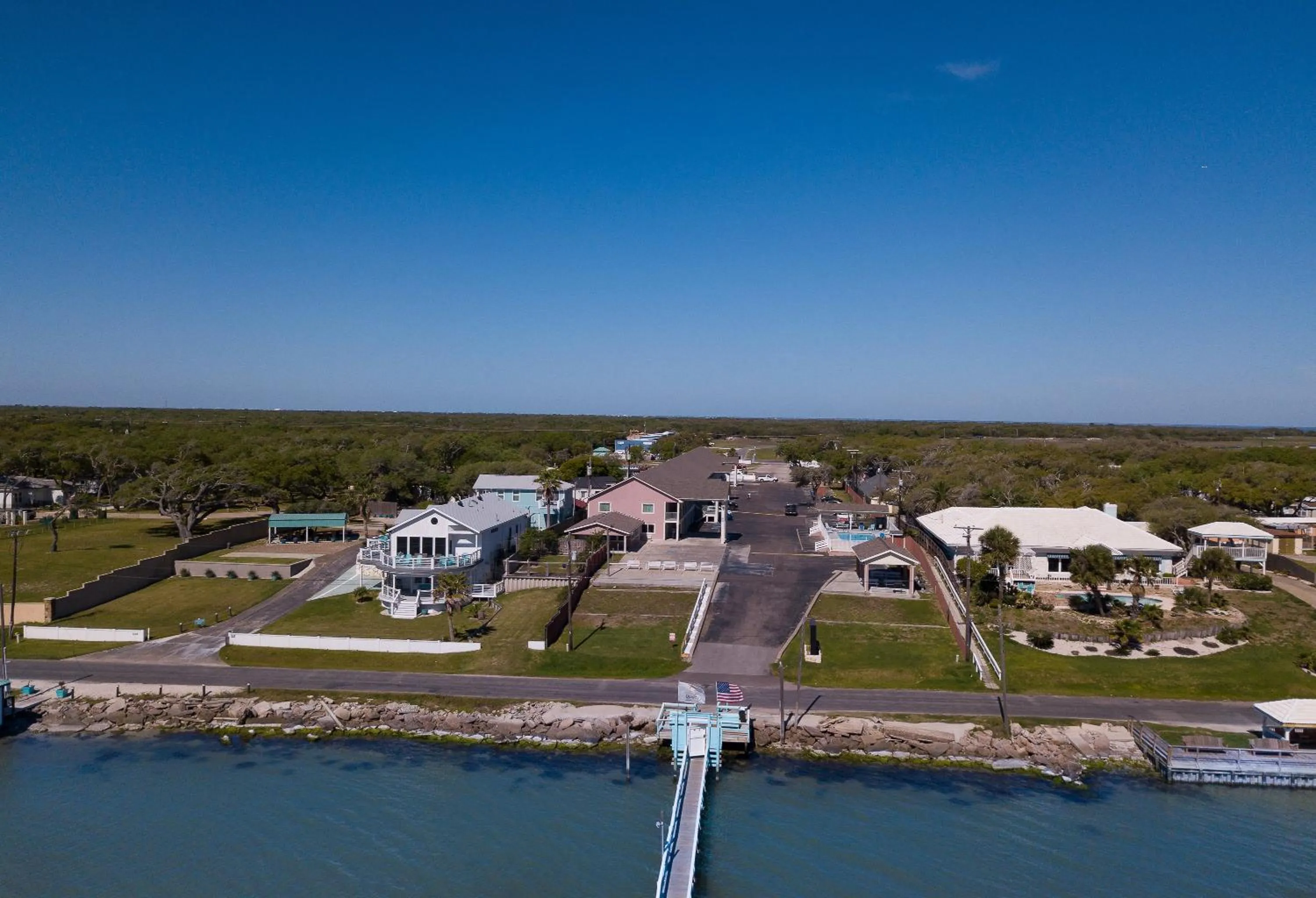Property building in Quality Inn Rockport on Aransas Bay