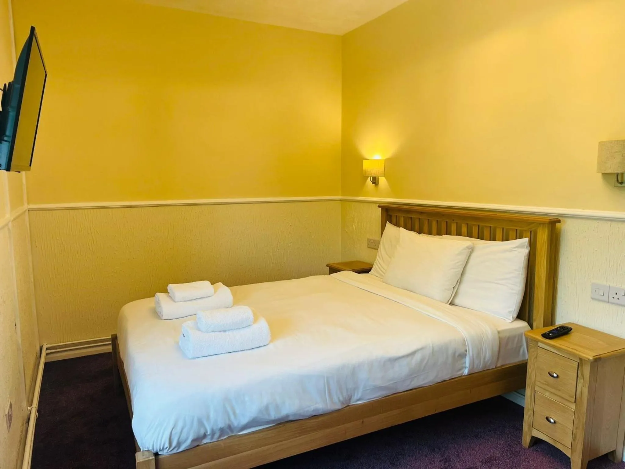 Bedroom, Bed in Rothwell House Hotel