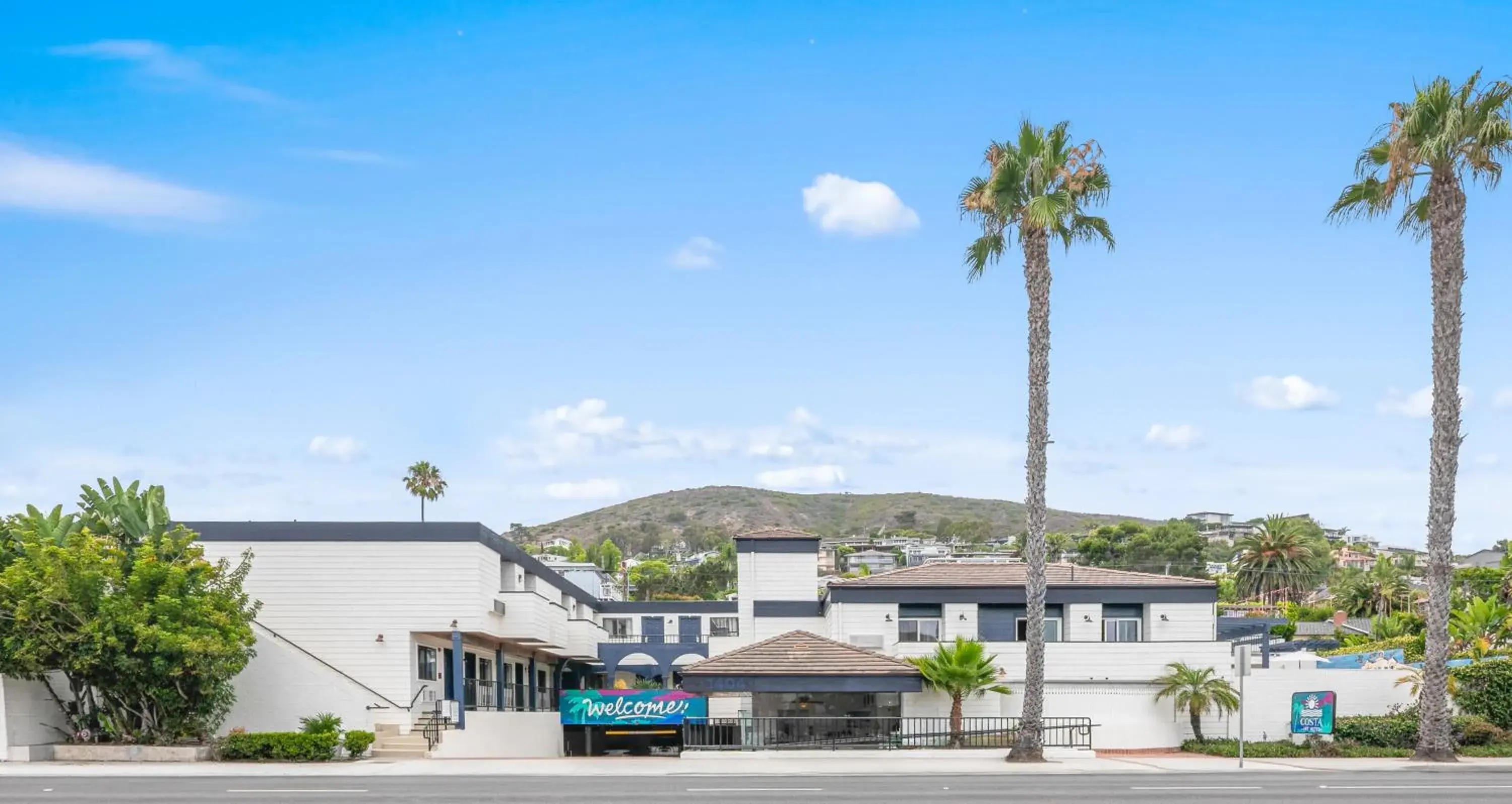 Property building in Costa Art Hotel Property building in Costa Art Hotel